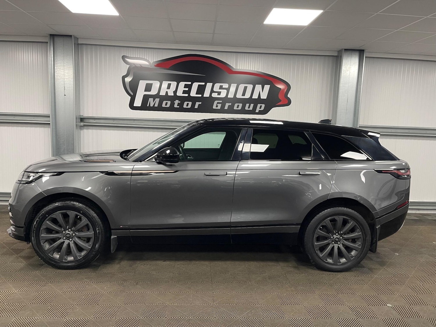 Used Land Rover Range Rover Velar 2018 for sale - 78086767: Photo 17