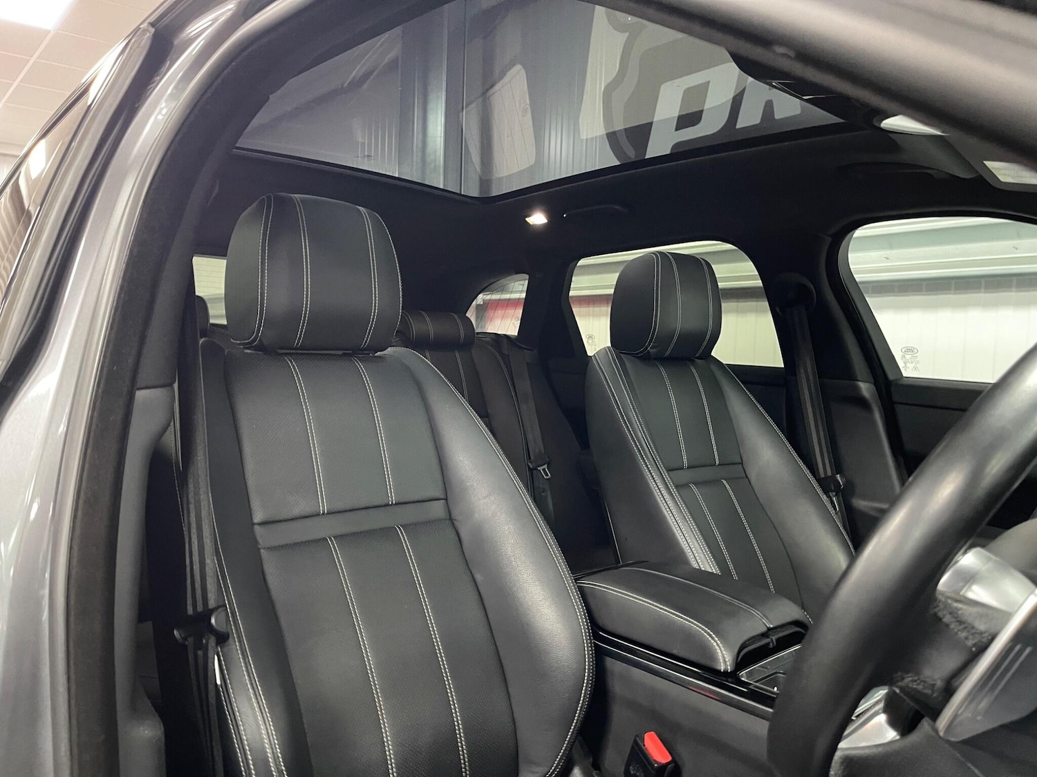 Used Land Rover Range Rover Velar 2018 for sale - 78086767: Photo 34