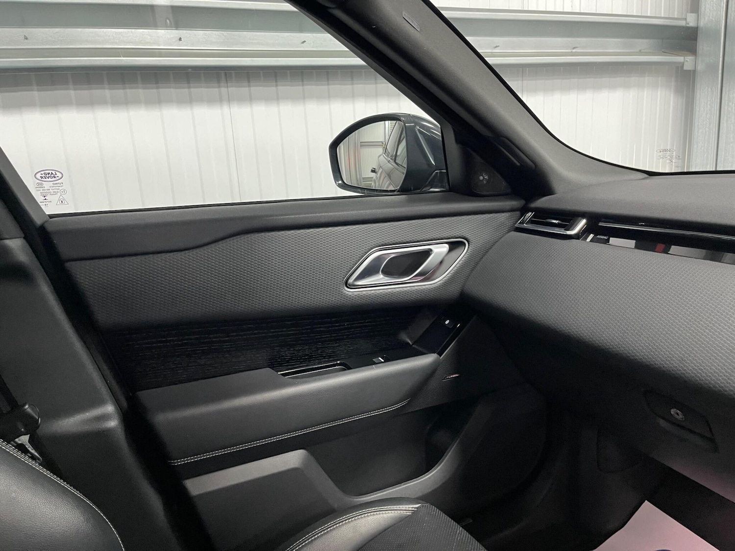 Used Land Rover Range Rover Velar 2018 for sale - 78086767: Photo 42