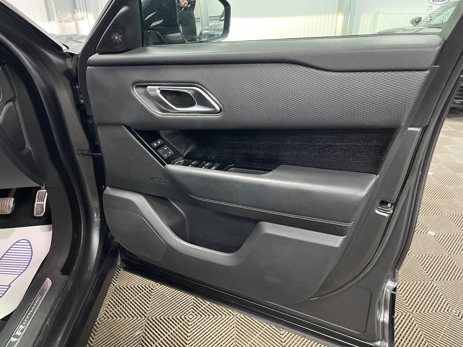 Used Land Rover Range Rover Velar 2018 for sale - 78086767: Photo 48