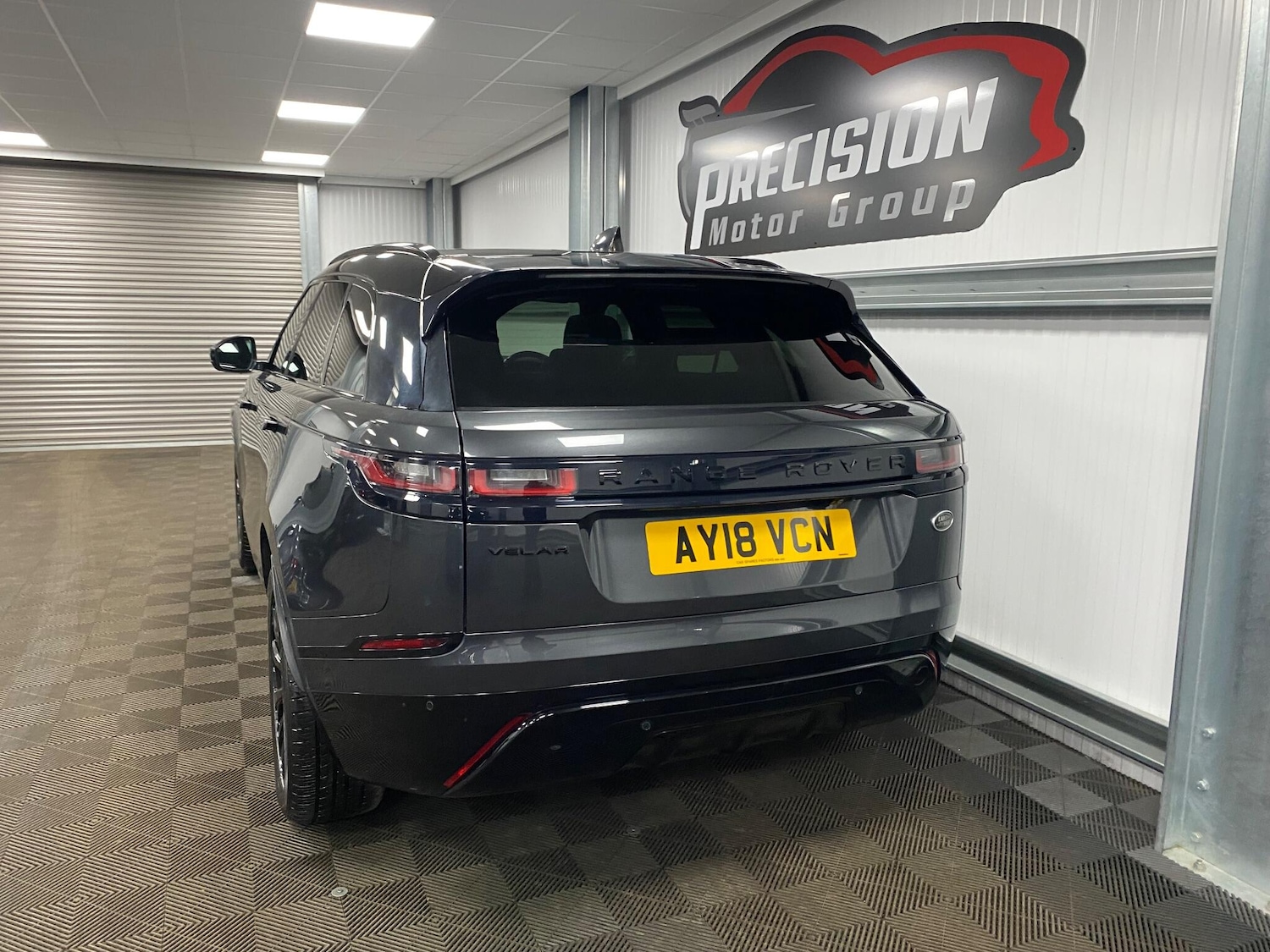 Used Land Rover Range Rover Velar 2018 for sale - 76607864: Photo 8