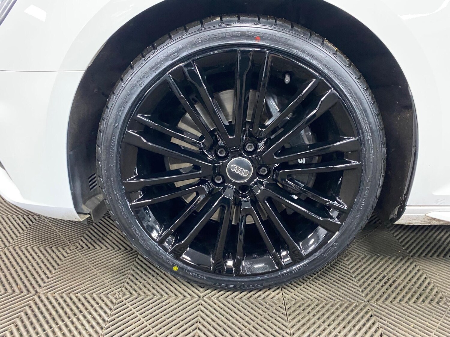 Used Audi A4 2018 for sale - 76633809: Photo 50