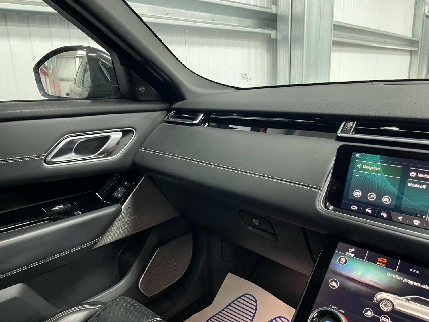 Used Land Rover Range Rover Velar 2020 for sale - 77839178: Photo 37