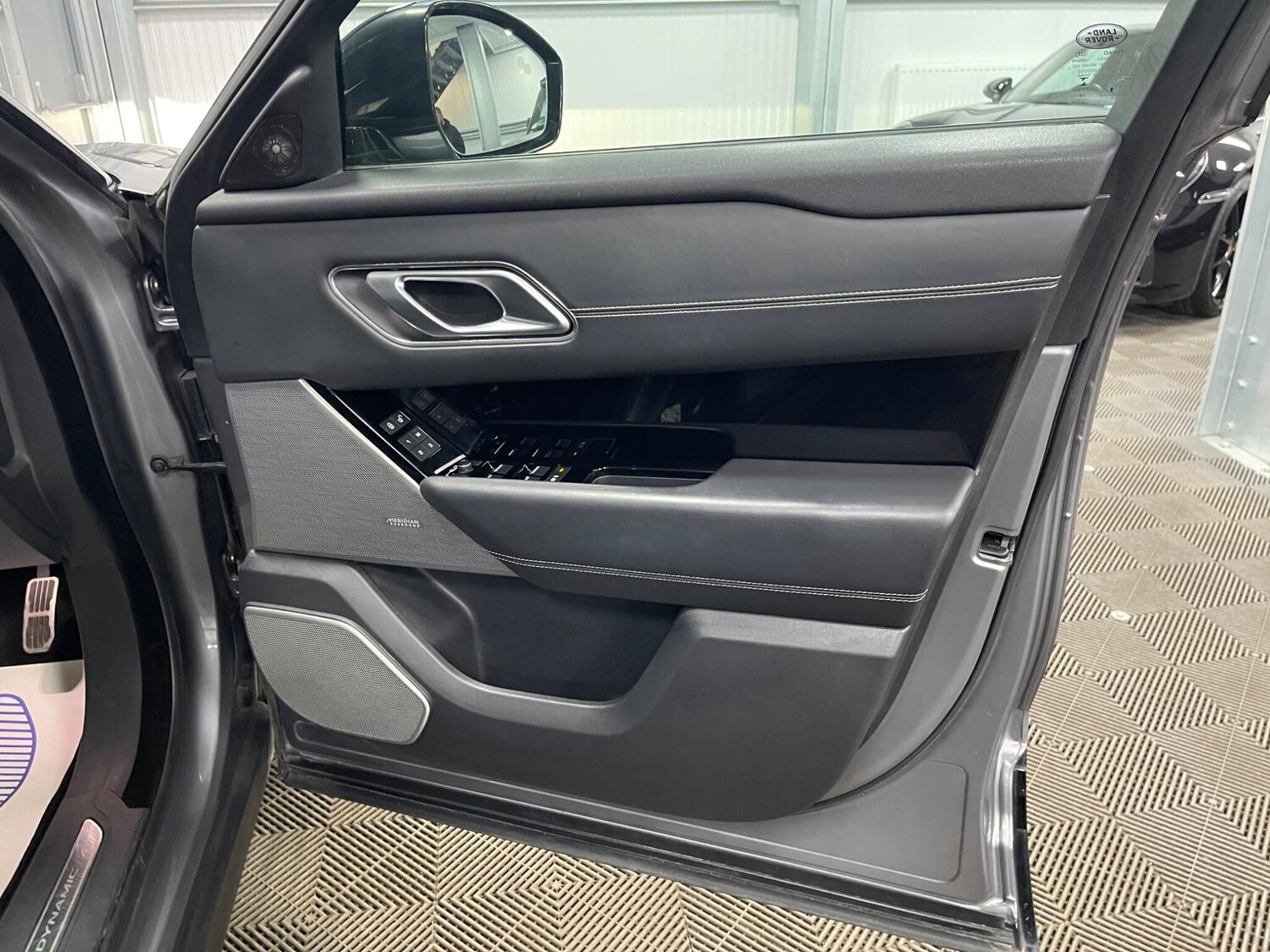 Used Land Rover Range Rover Velar 2020 for sale - 77839178: Photo 47