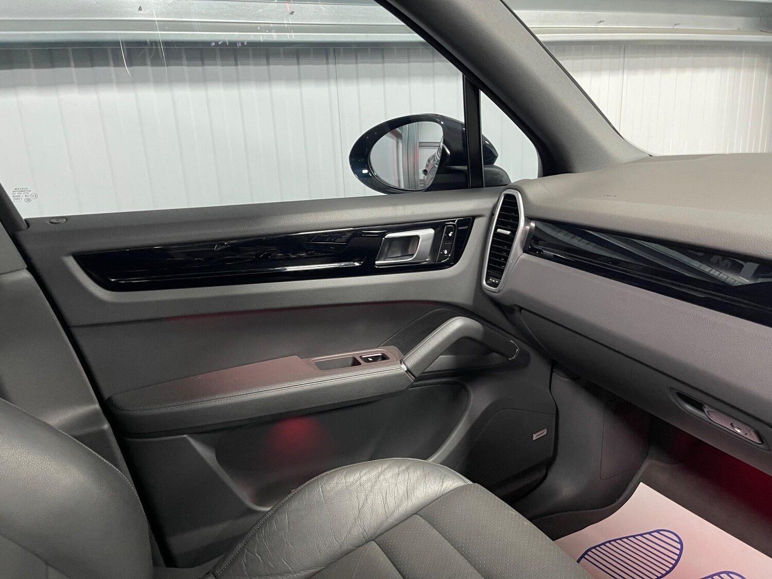 Used Porsche Cayenne 2018 for sale - 78087176: Photo 33