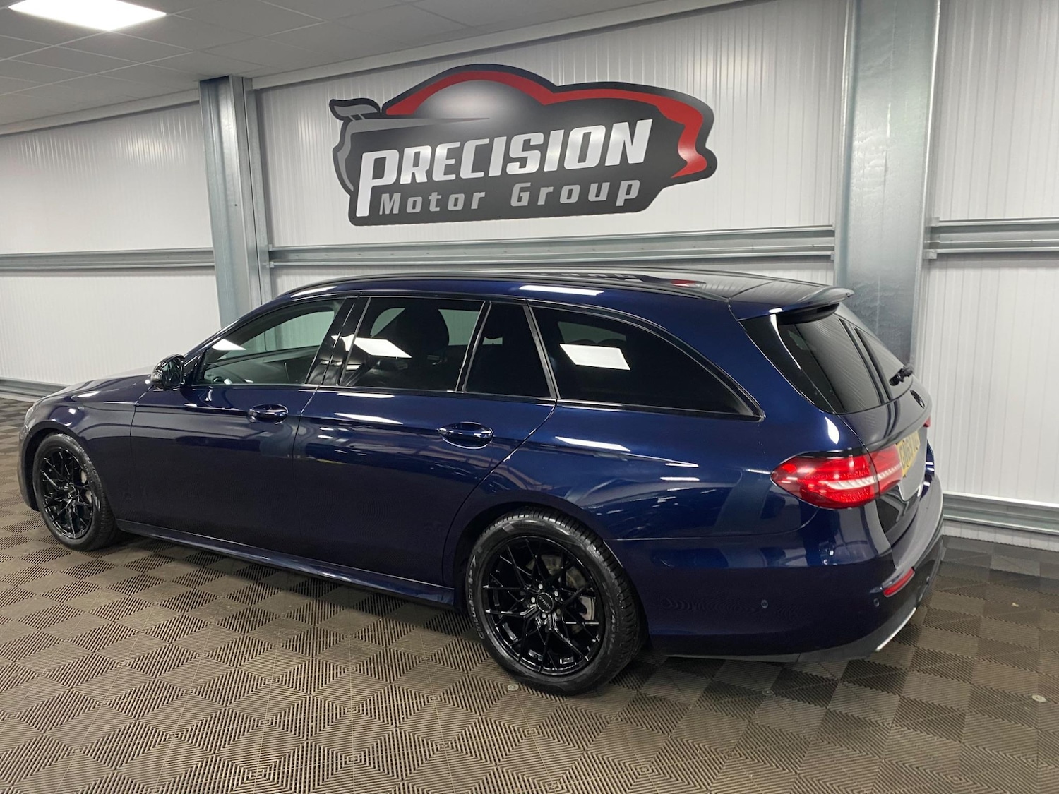 Used Mercedes-Benz E Class 2020 for sale - 76317927: Photo 14