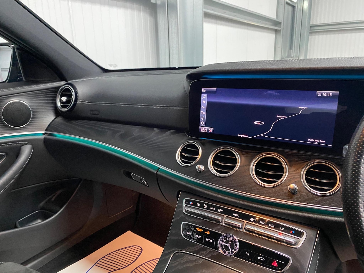 Used Mercedes-Benz E Class 2020 for sale - 76317927: Photo 34