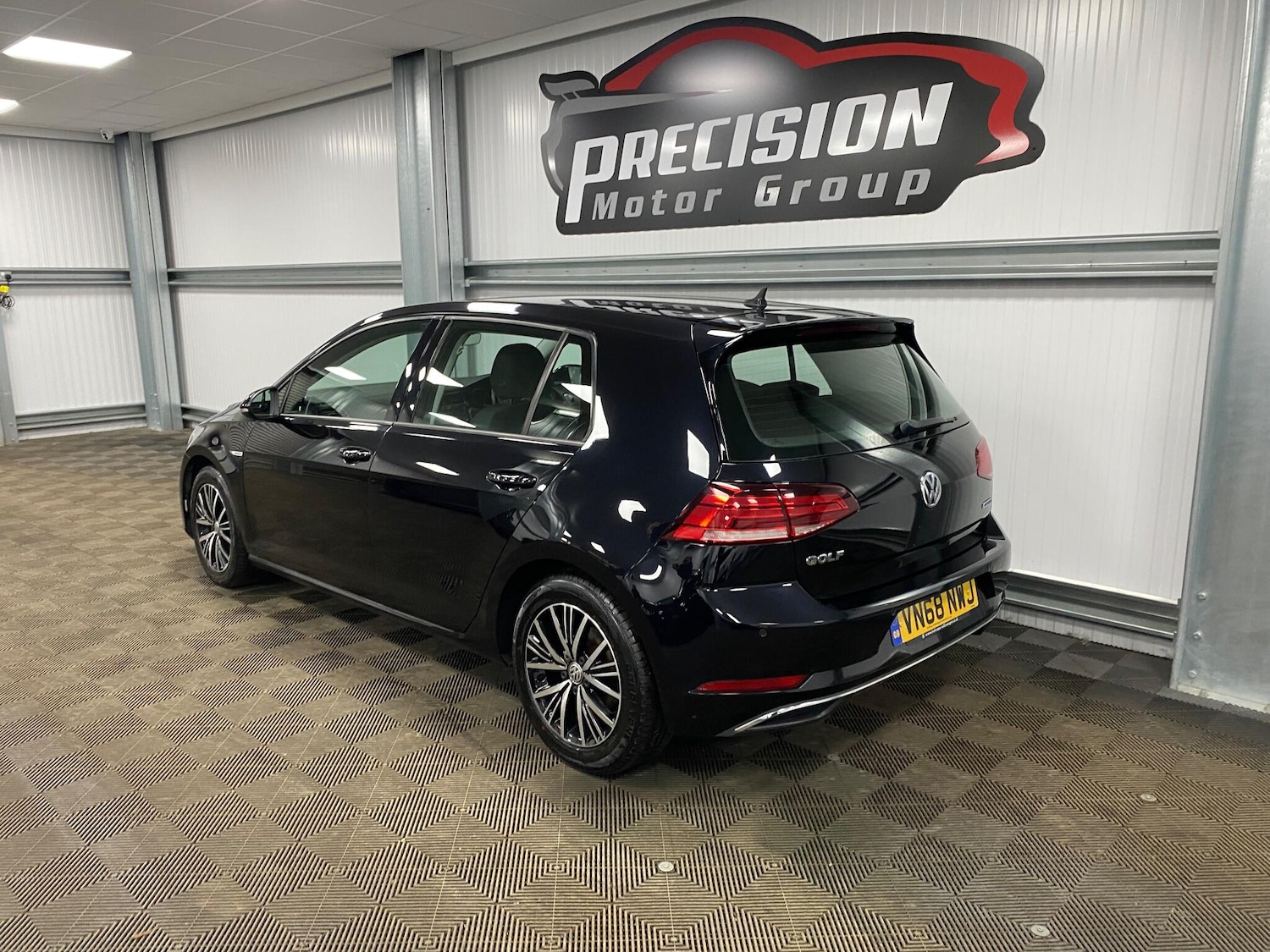 Used Volkswagen Golf 2018 for sale - 76926176: Photo 14