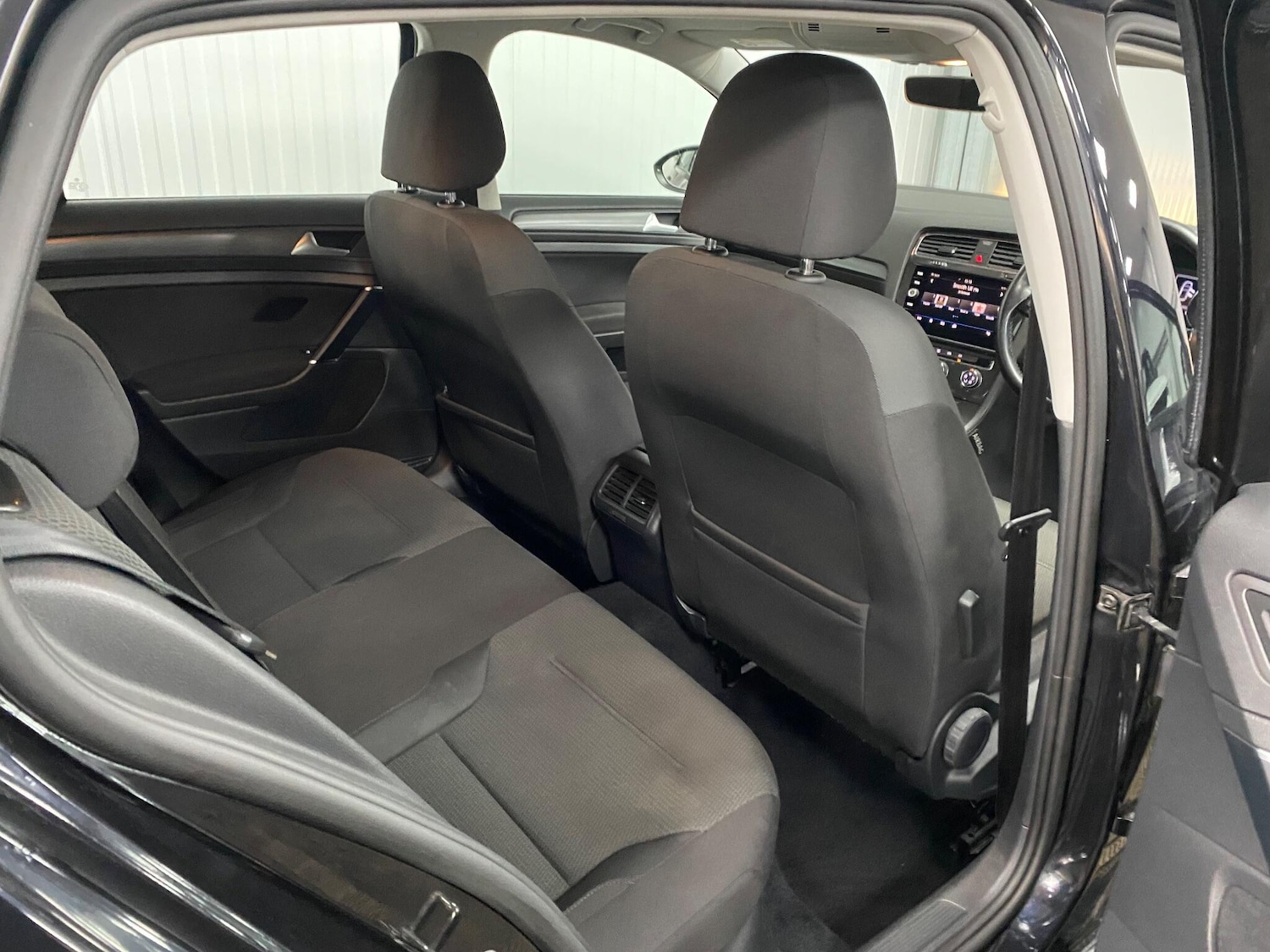 Used Volkswagen Golf 2018 for sale - 76926176: Photo 48