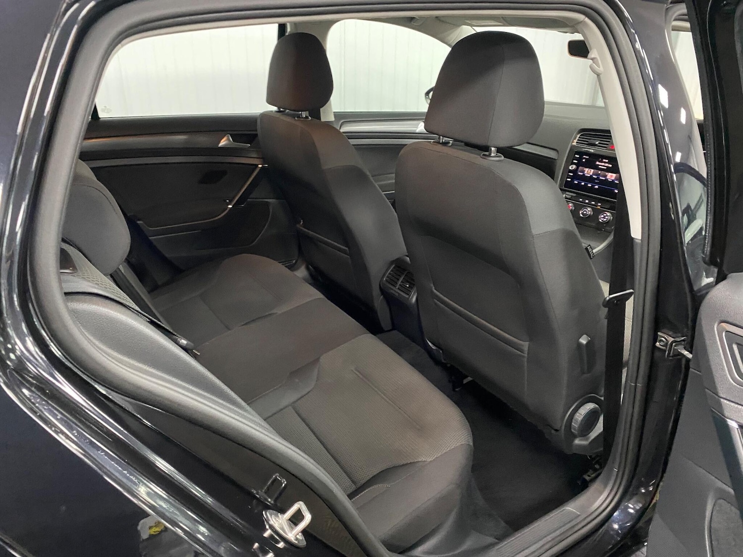 Used Volkswagen Golf 2018 for sale - 76926176: Photo 49