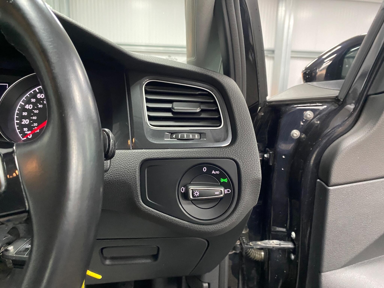 Used Volkswagen Golf 2018 for sale - 76926176: Photo 50