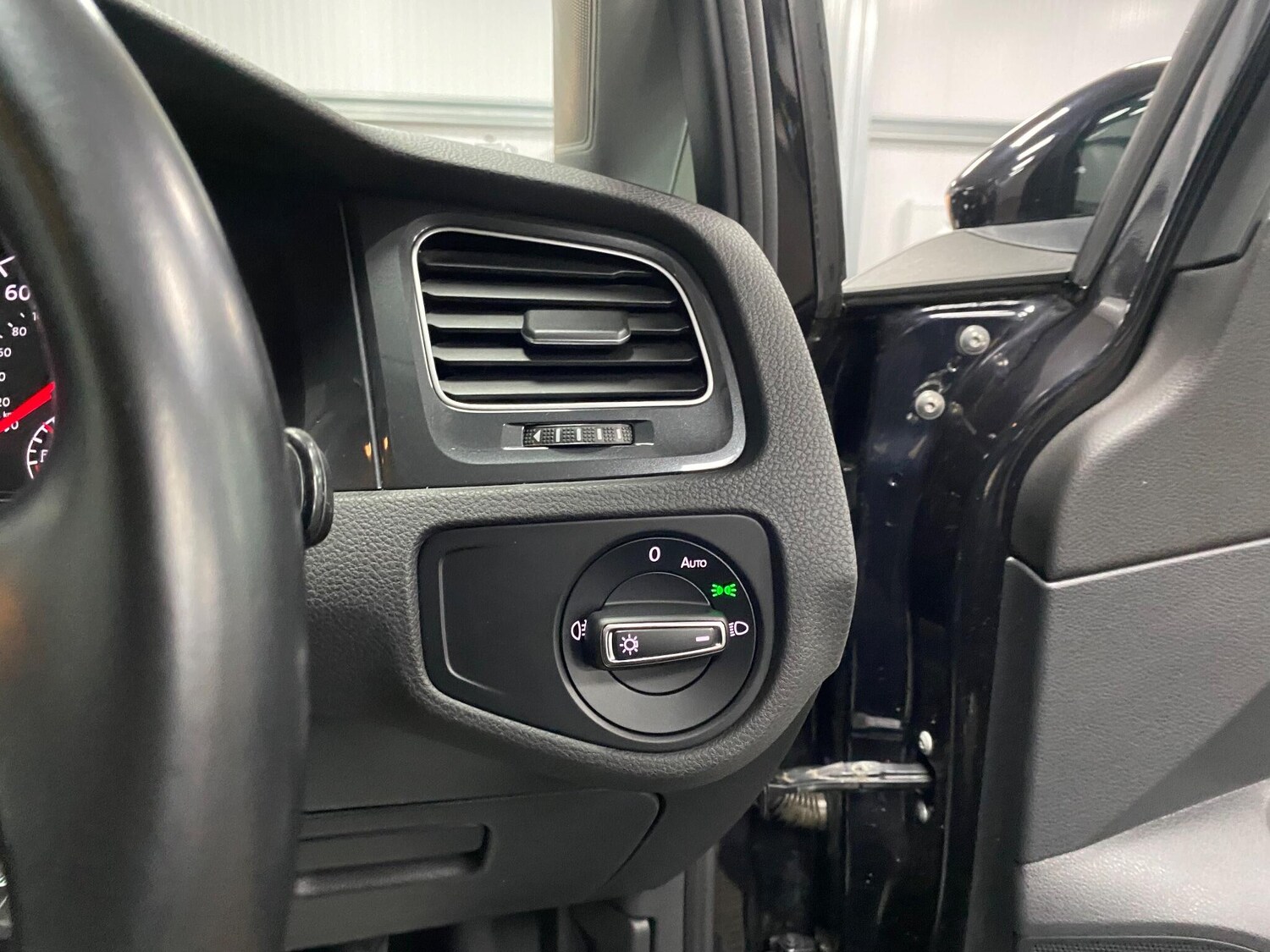 Used Volkswagen Golf 2018 for sale - 76926176: Photo 53