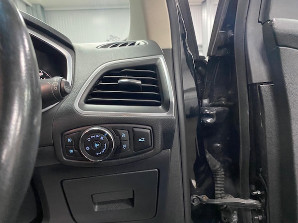 Used Ford Edge 2018 for sale - 76259084: Photo 39