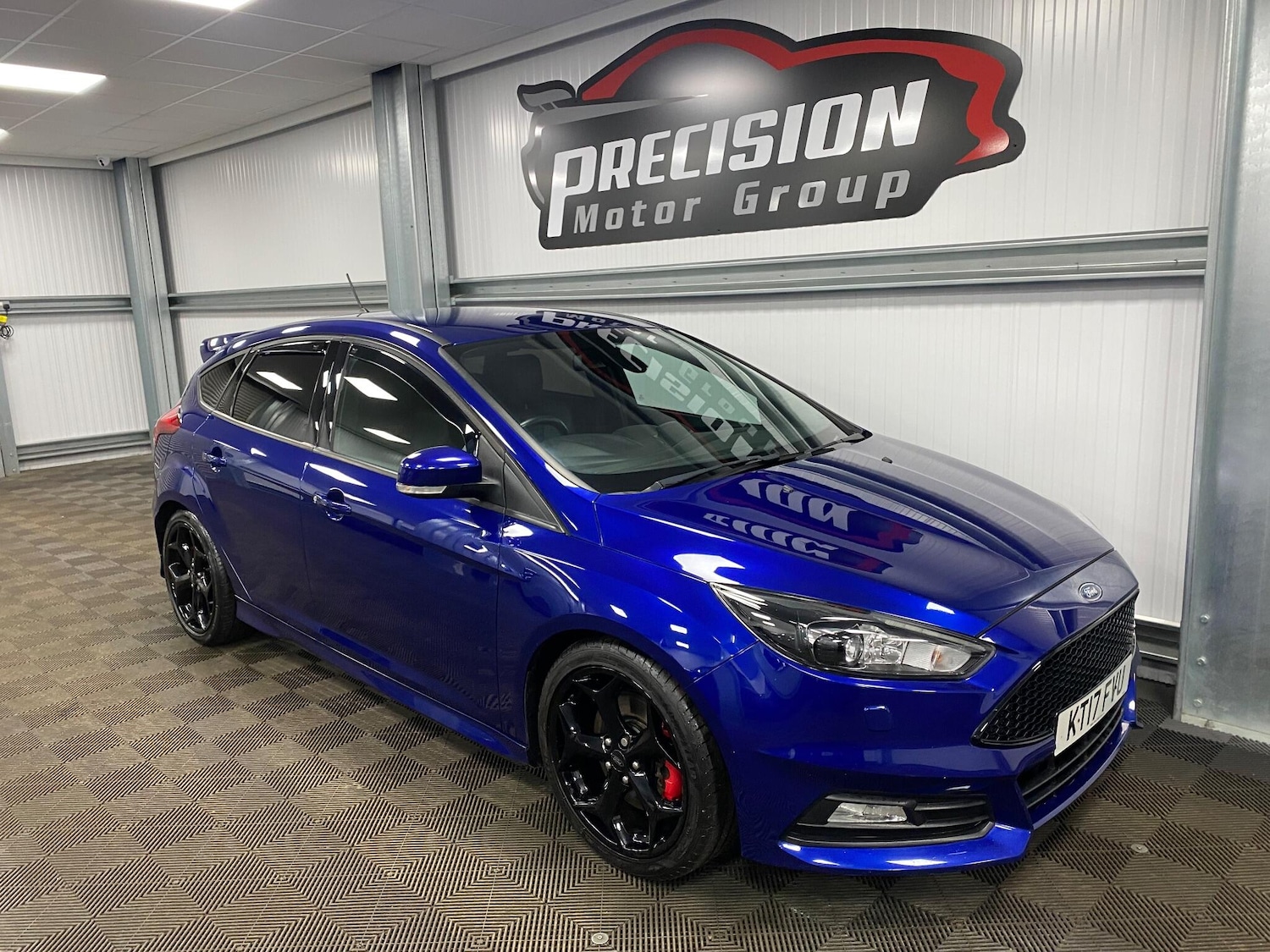 Used Ford Focus 2017 for sale - 76728960: Photo 2