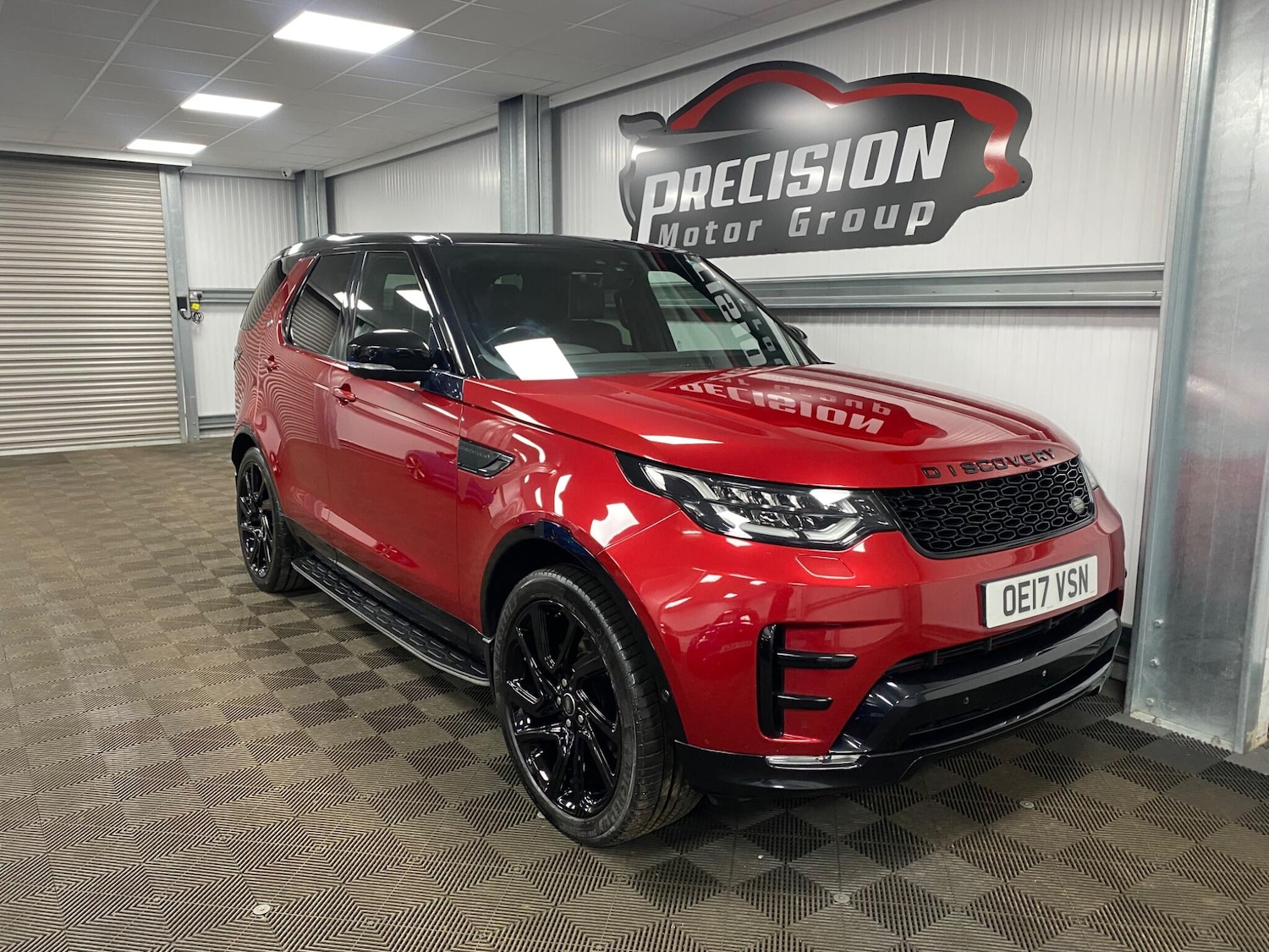 Used Land Rover Discovery 2017 for sale - 76389241: Photo 1