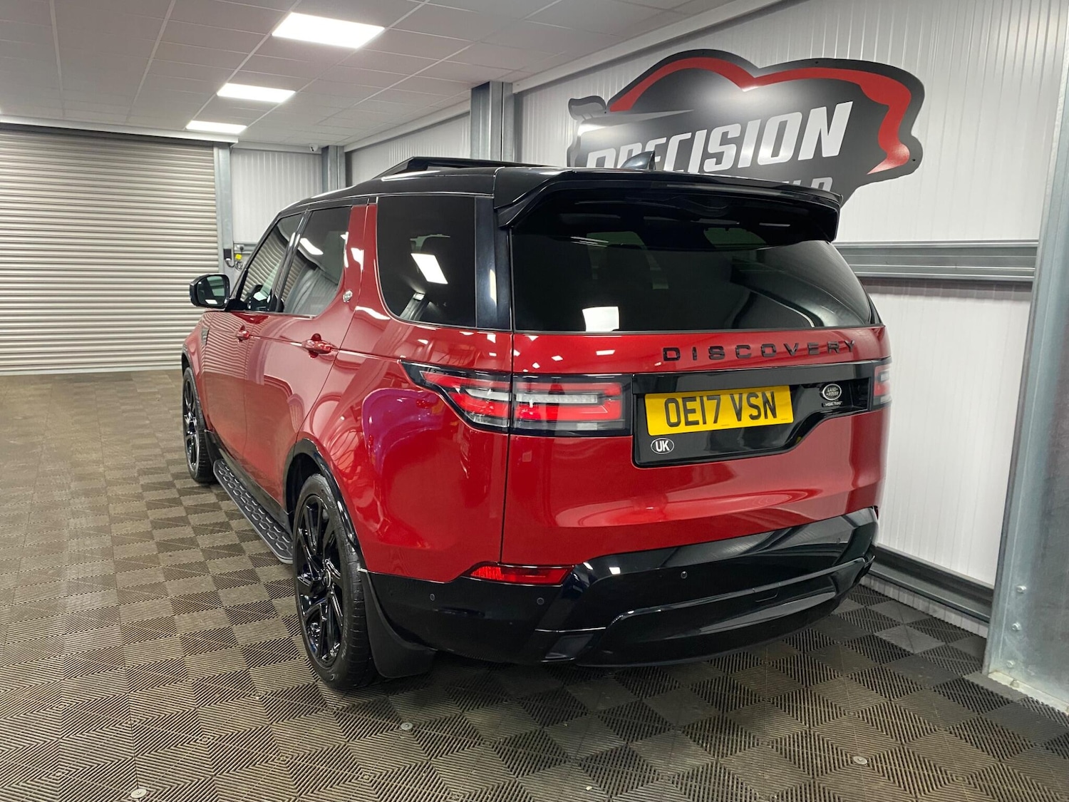 Used Land Rover Discovery 2017 for sale - 76389241: Photo 12