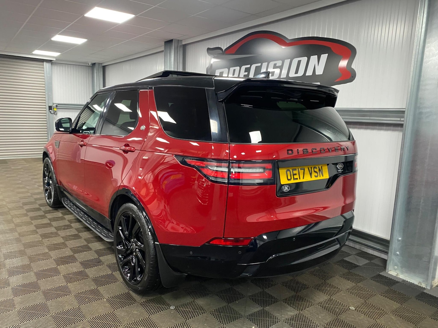 Used Land Rover Discovery 2017 for sale - 76389241: Photo 13