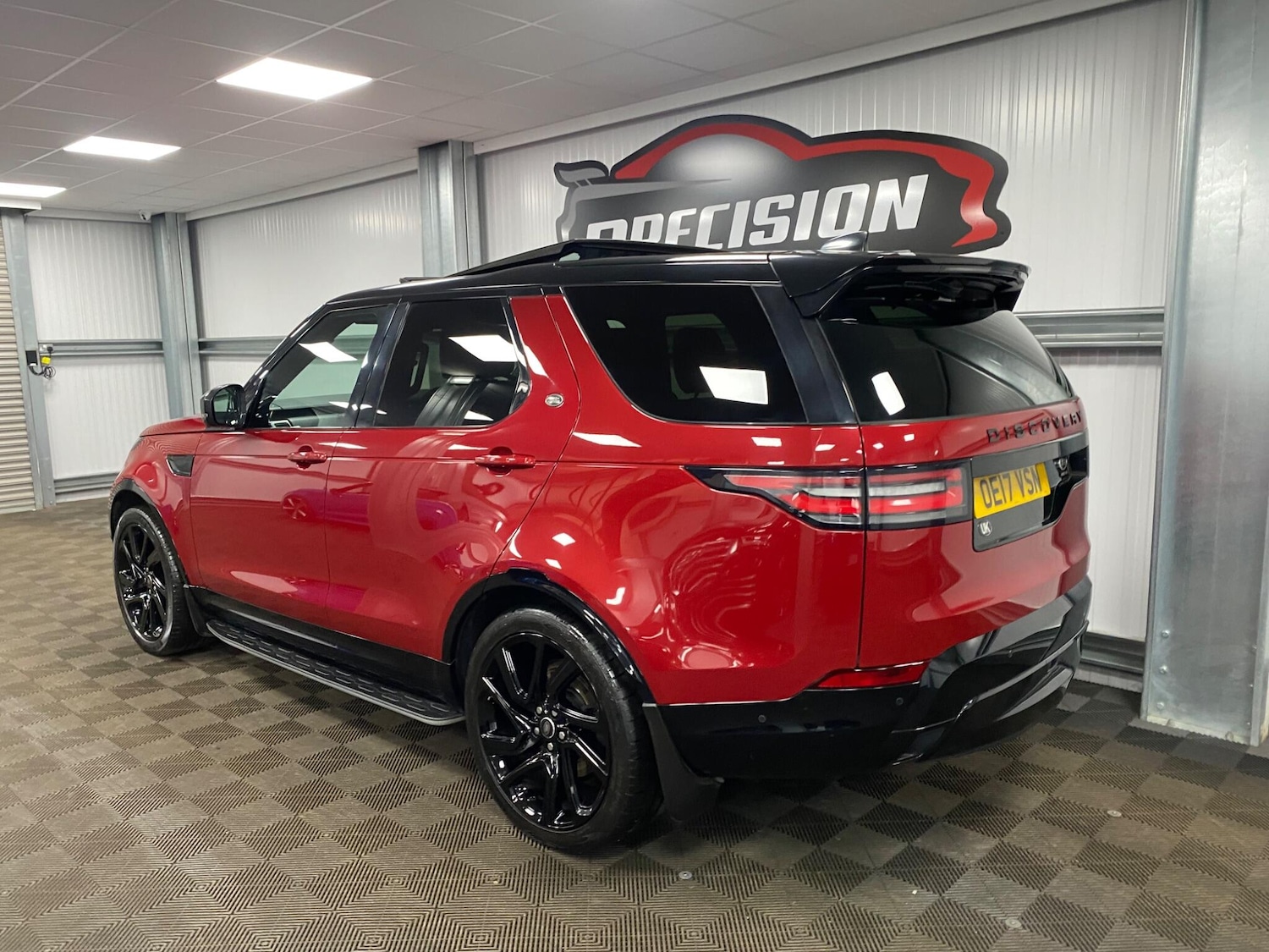 Used Land Rover Discovery 2017 for sale - 76389241: Photo 14