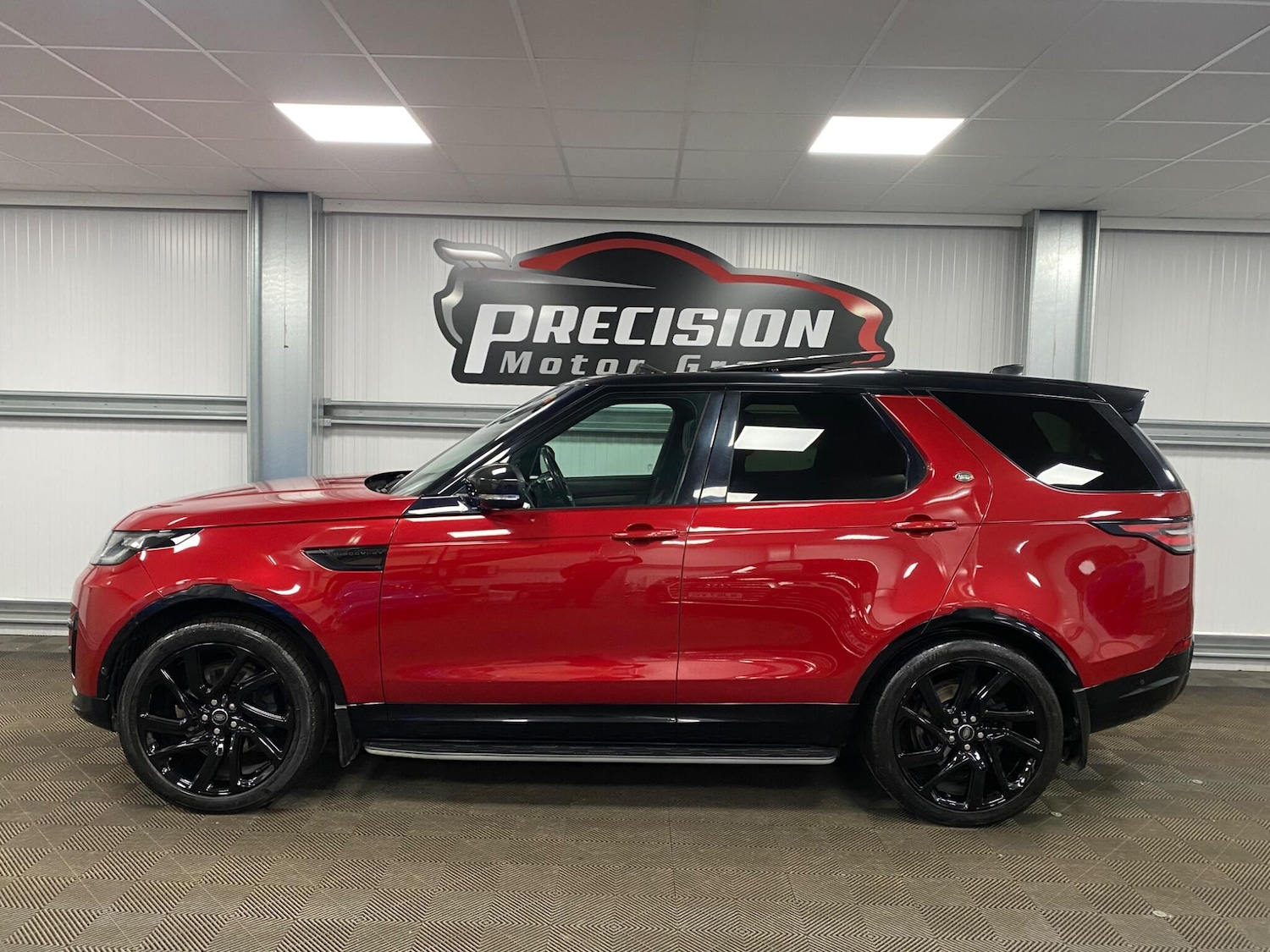 Used Land Rover Discovery 2017 for sale - 76389241: Photo 17