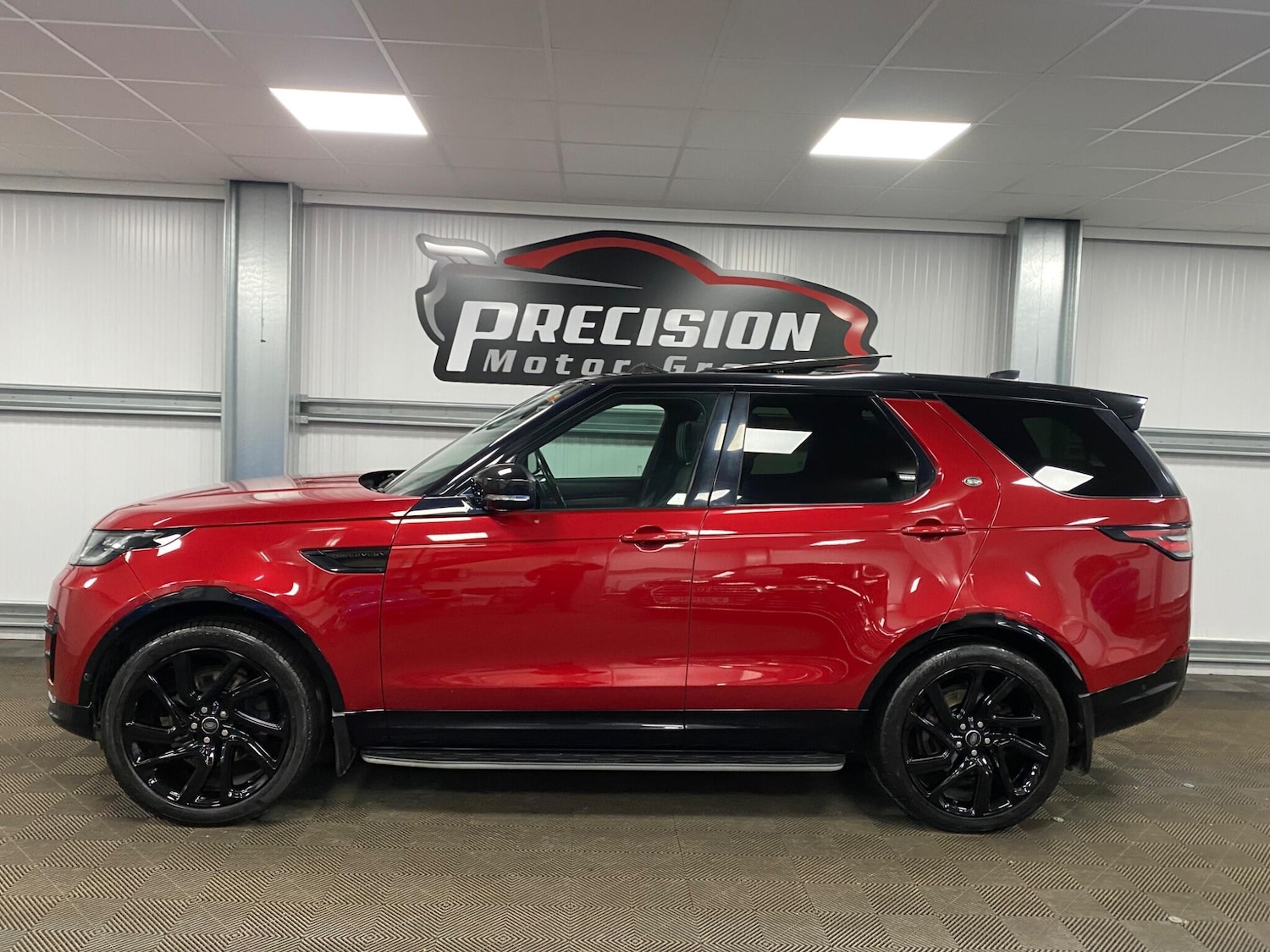 Used Land Rover Discovery 2017 for sale - 76389241: Photo 18