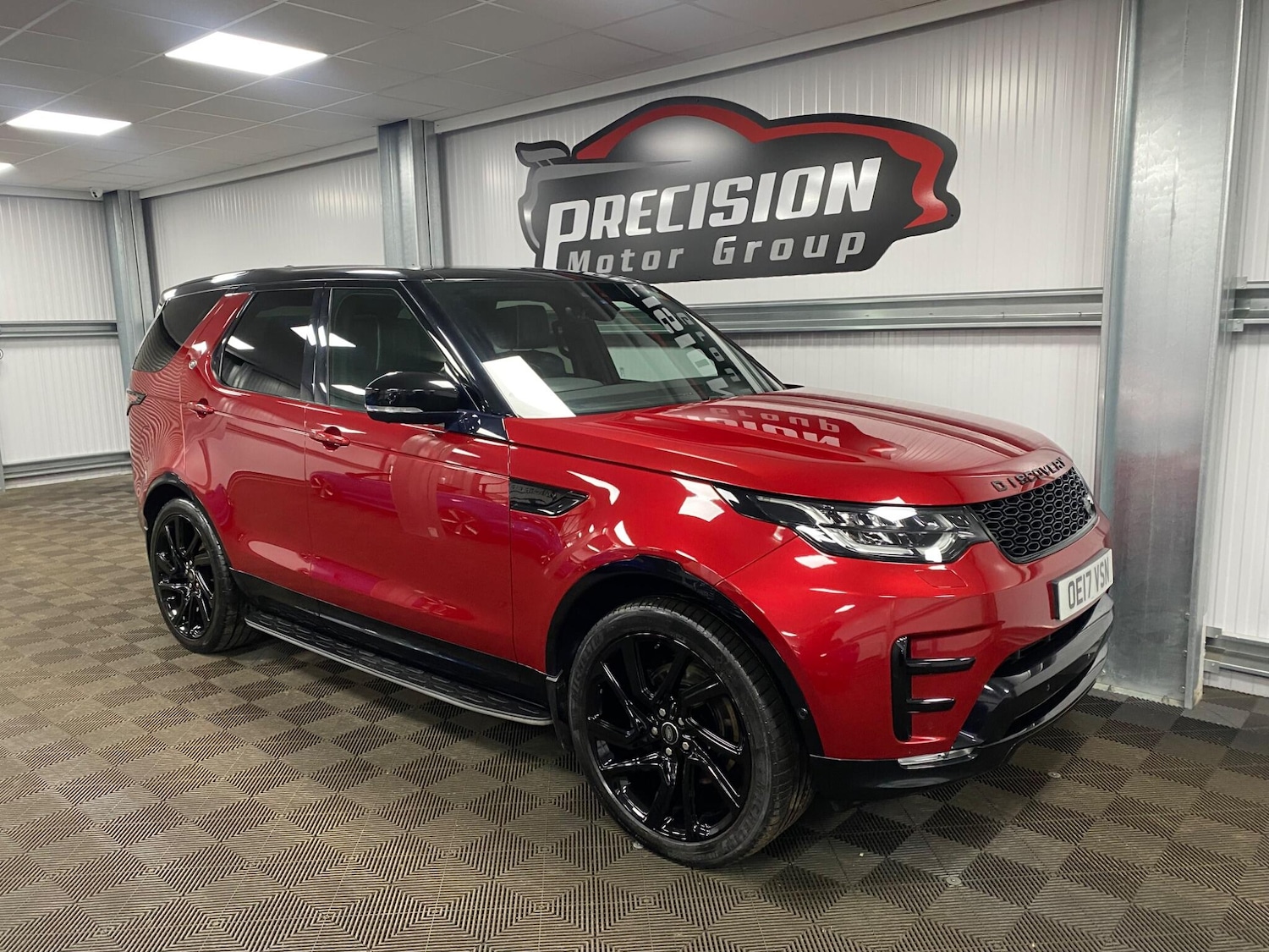 Used Land Rover Discovery 2017 for sale - 76389241: Photo 2