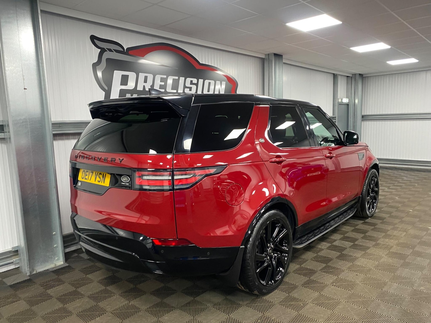 Used Land Rover Discovery 2017 for sale - 76389241: Photo 31