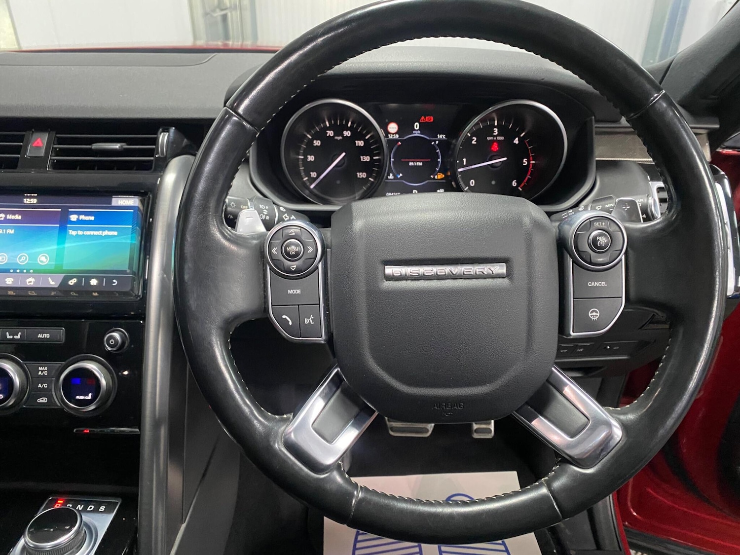 Used Land Rover Discovery 2017 for sale - 76389241: Photo 32