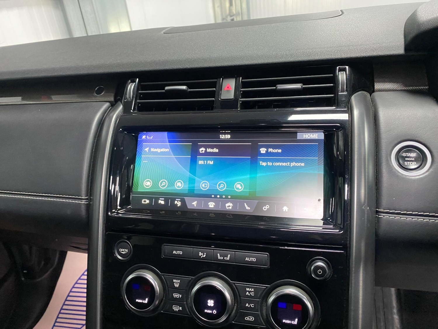 Used Land Rover Discovery 2017 for sale - 76389241: Photo 45