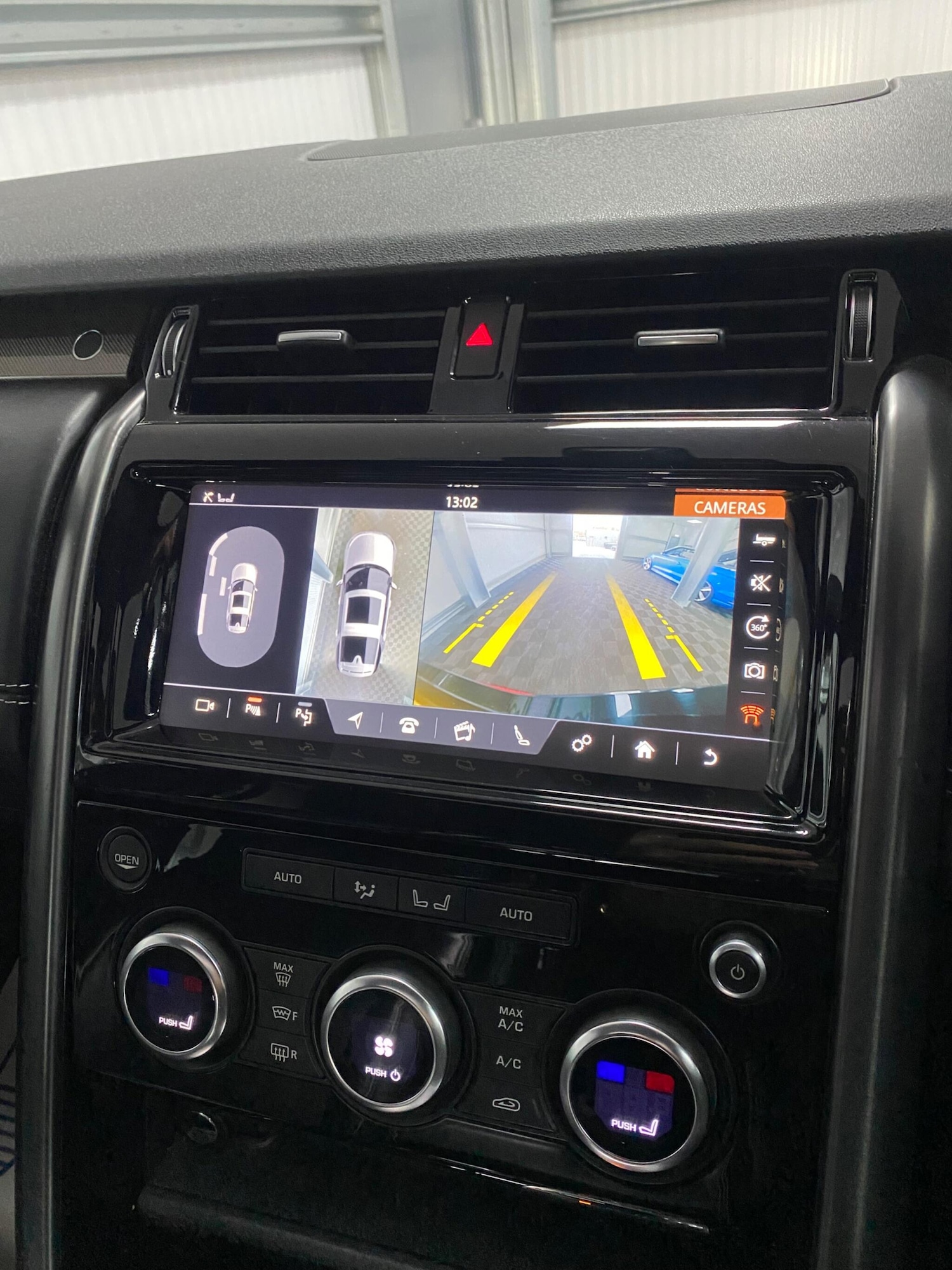 Used Land Rover Discovery 2017 for sale - 76389241: Photo 46