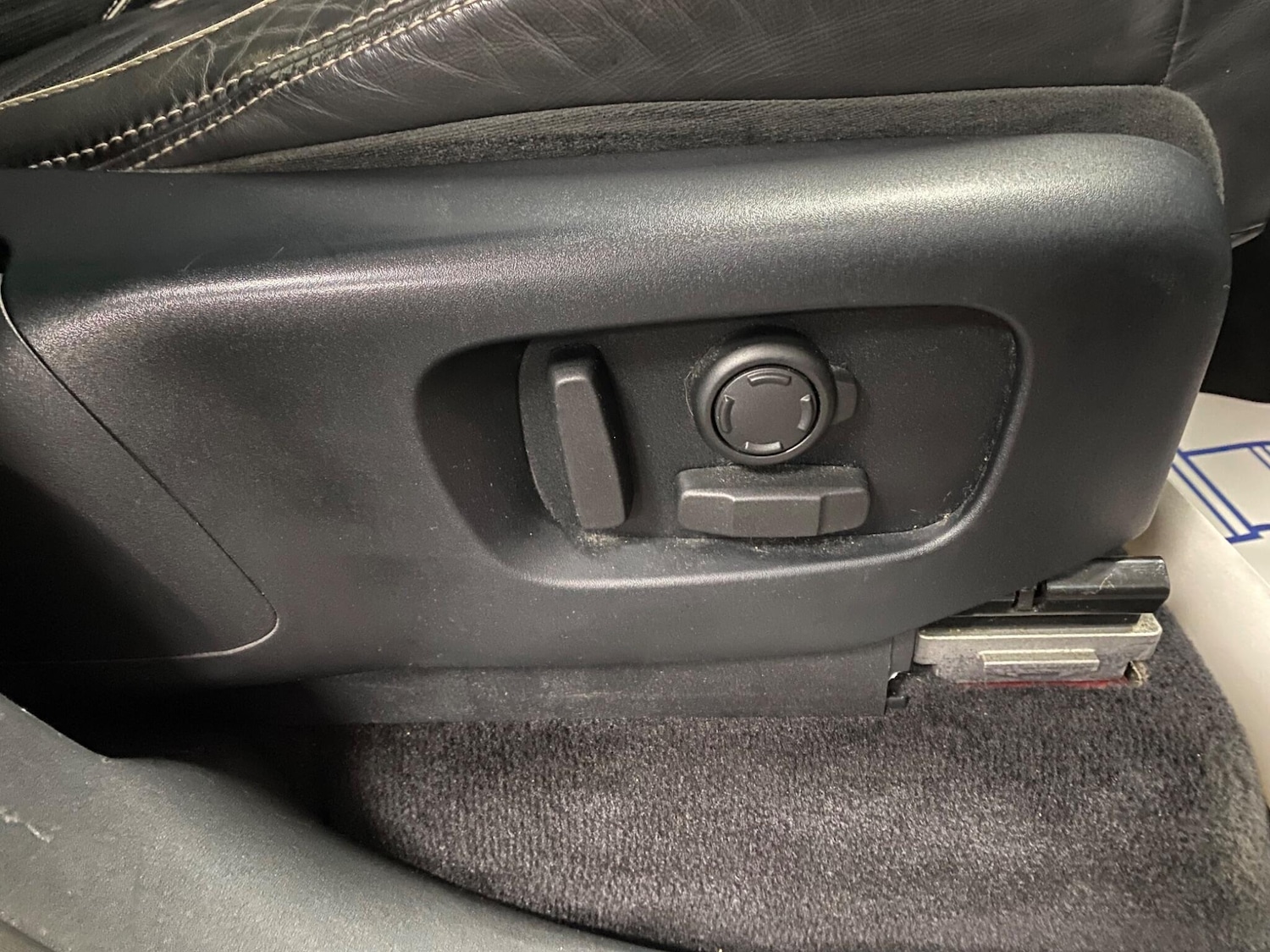 Used Land Rover Discovery 2017 for sale - 76389241: Photo 50