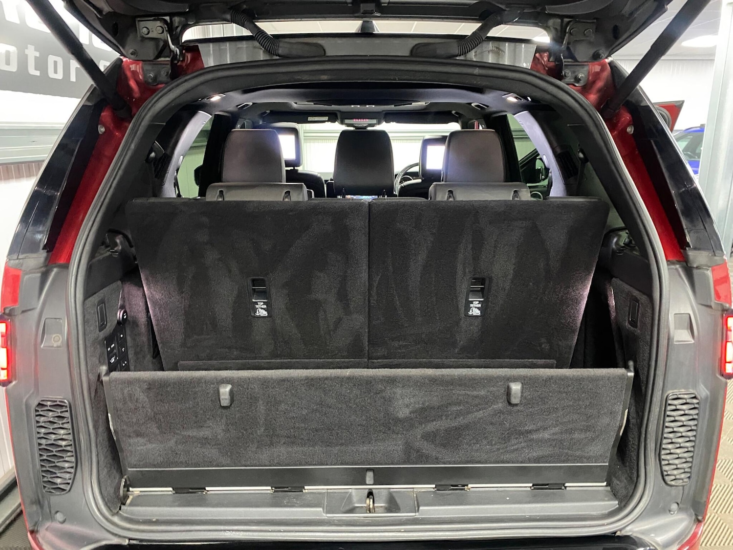 Used Land Rover Discovery 2017 for sale - 76389241: Photo 54