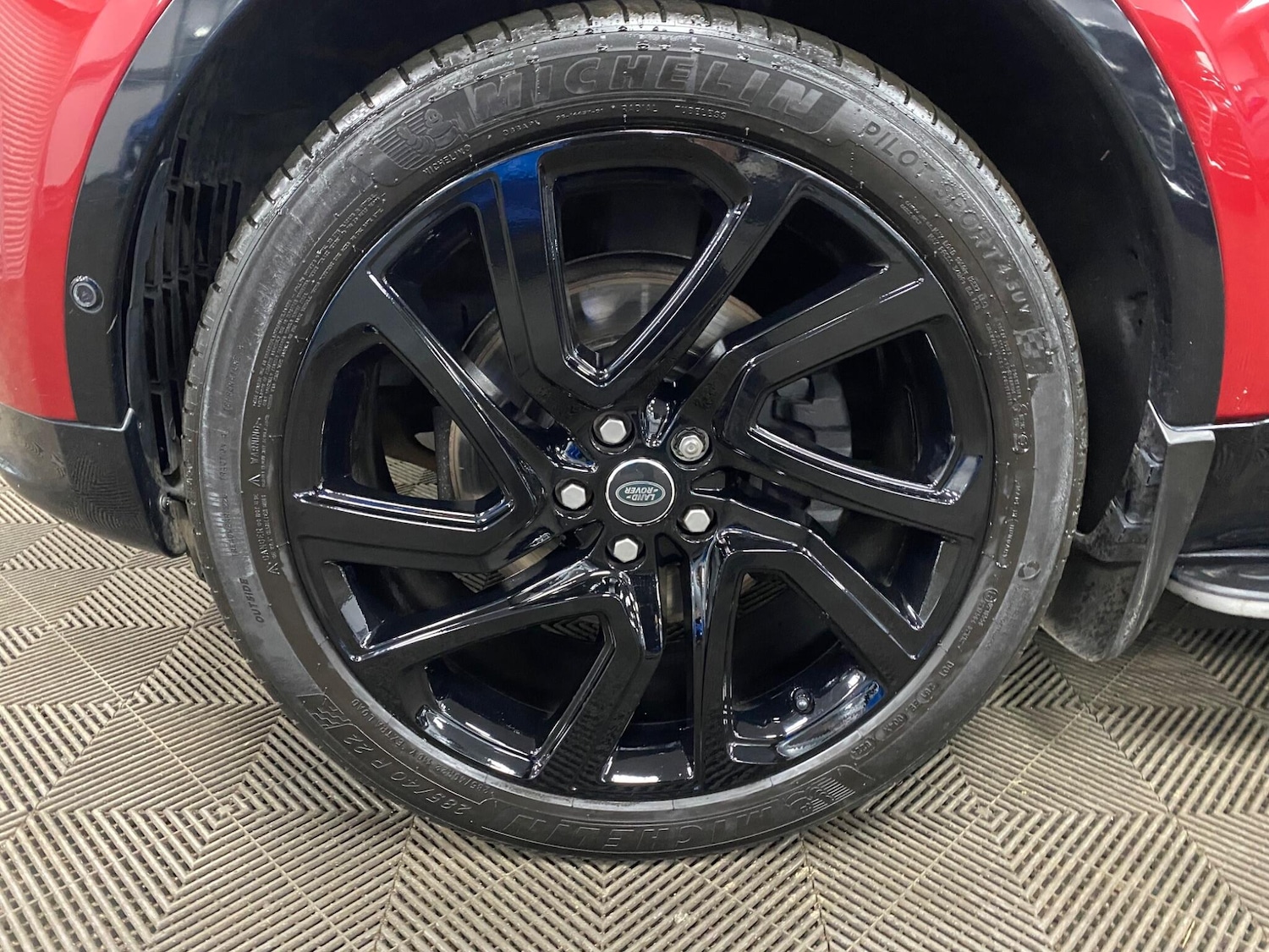 Used Land Rover Discovery 2017 for sale - 76389241: Photo 56