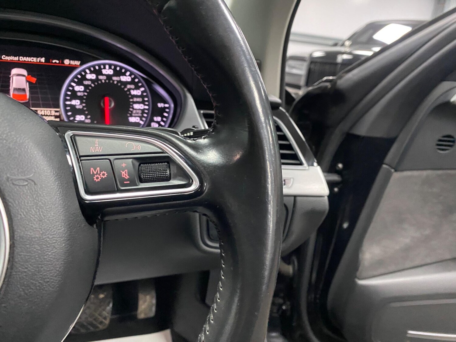 Used Audi A8 for sale - 77484212: Photo 42