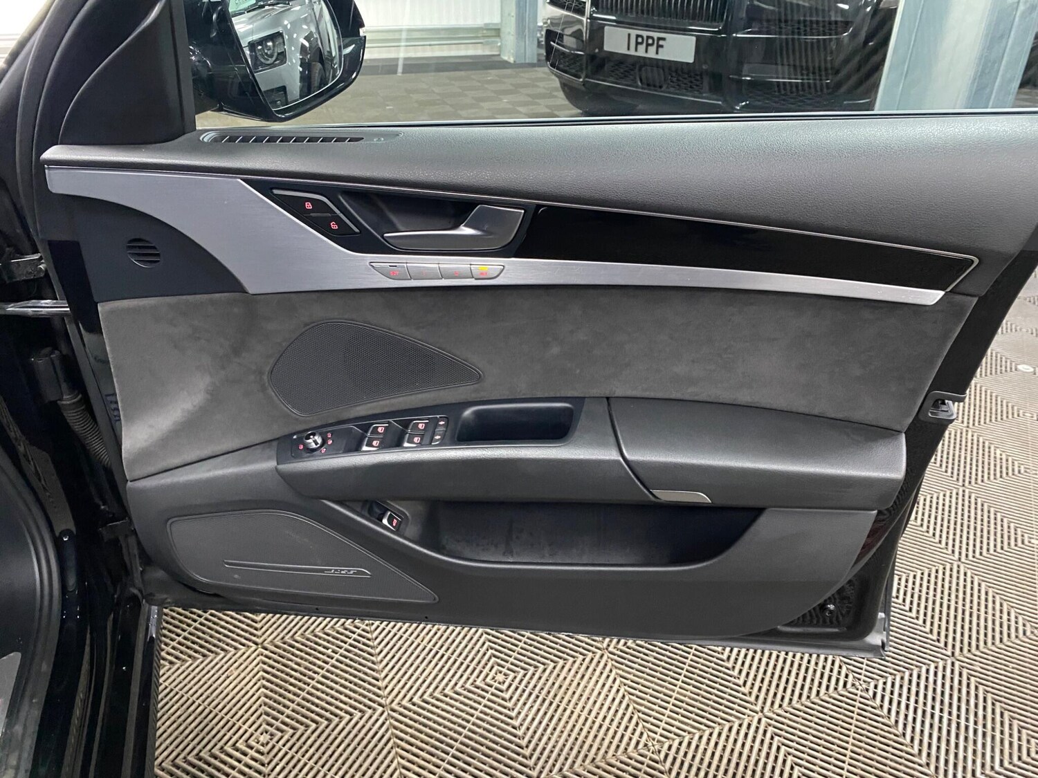 Used Audi A8 for sale - 77484212: Photo 50