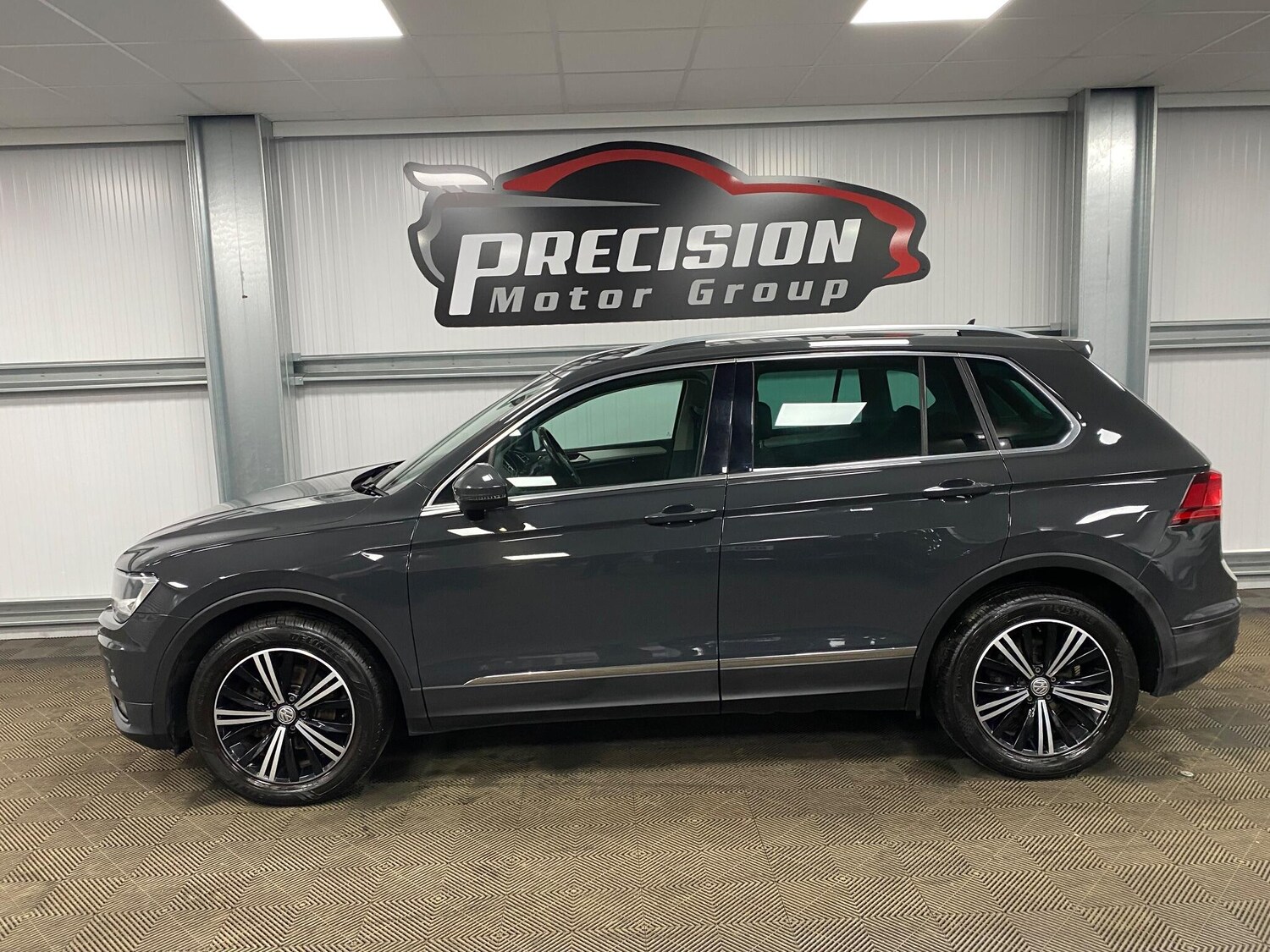 Used Volkswagen Tiguan 2017 for sale - 77074036: Photo 15