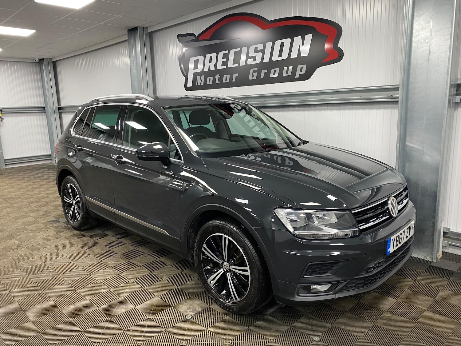 Used Volkswagen Tiguan 2017 for sale - 77074036: Photo 2
