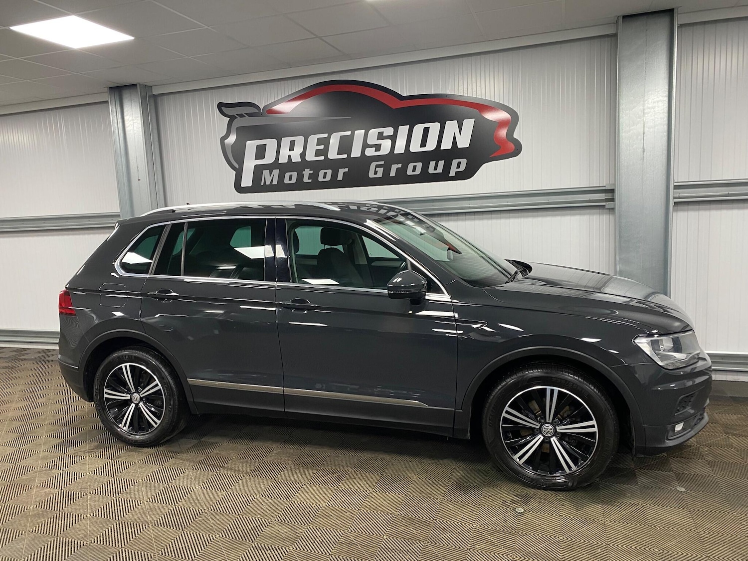 Used Volkswagen Tiguan 2017 for sale - 77074036: Photo 28