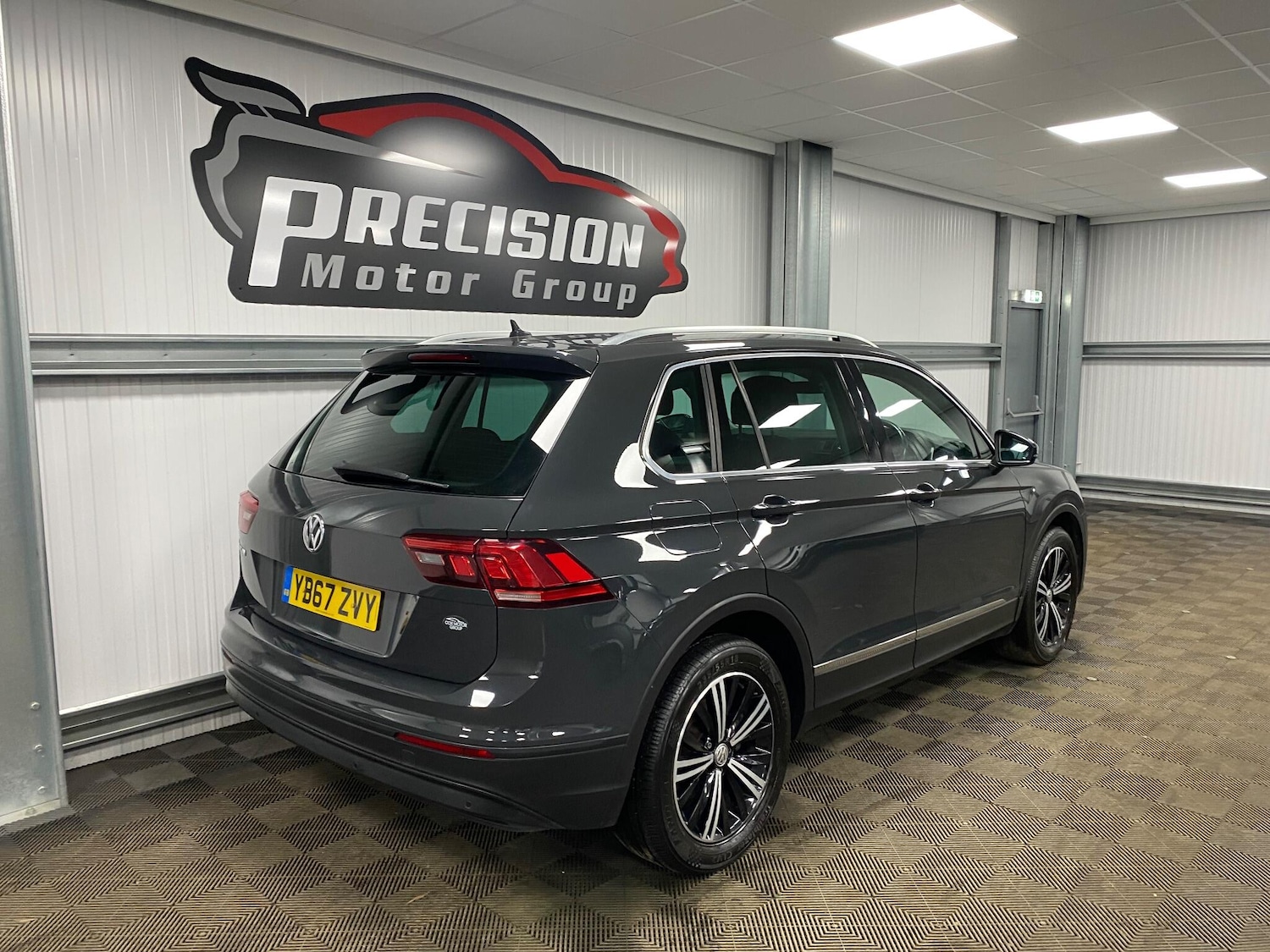 Used Volkswagen Tiguan 2017 for sale - 77074036: Photo 30