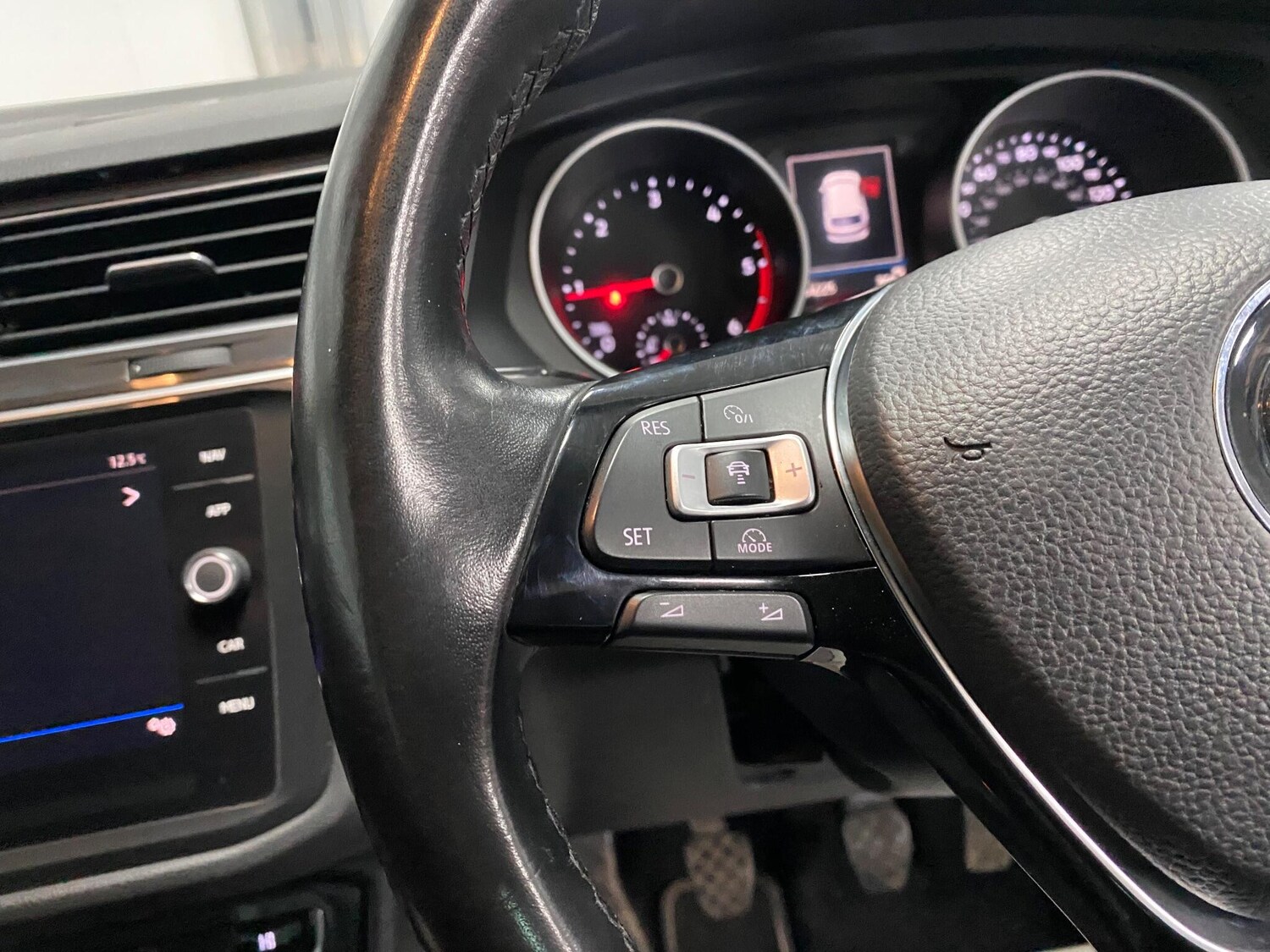 Used Volkswagen Tiguan 2017 for sale - 77074036: Photo 44