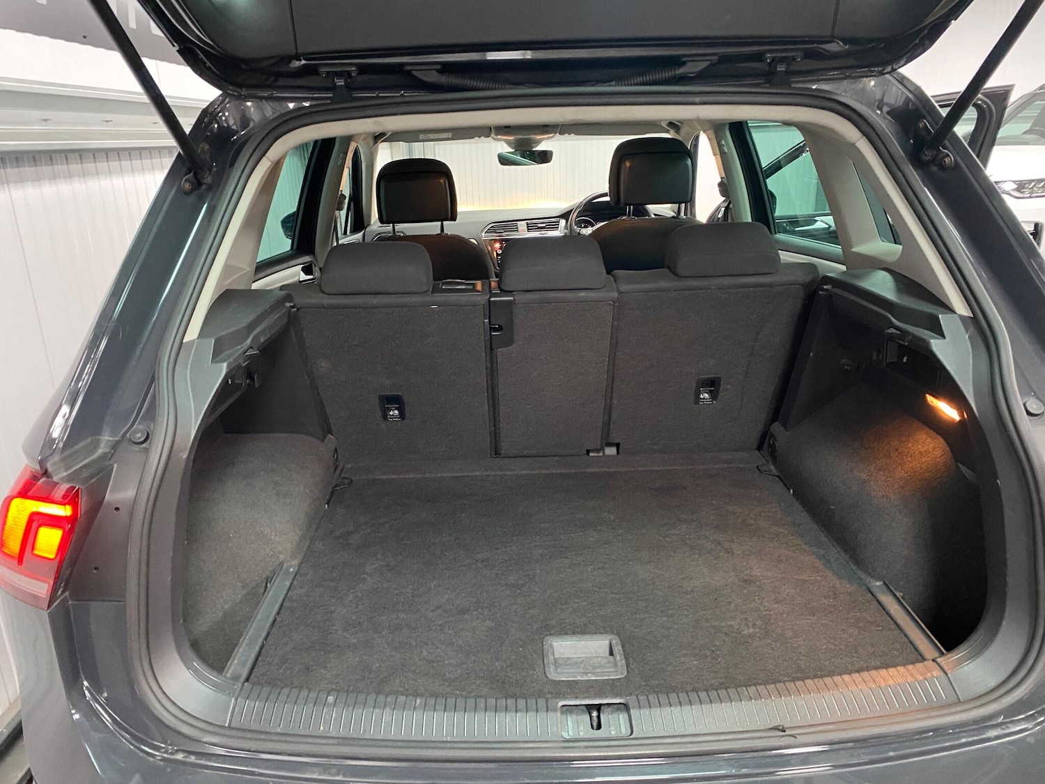 Used Volkswagen Tiguan 2017 for sale - 77074036: Photo 48