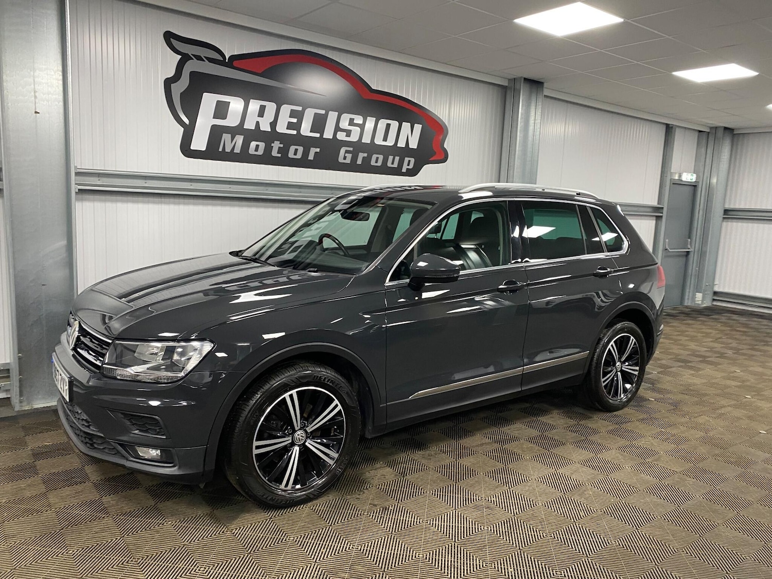 Used Volkswagen Tiguan 2017 for sale - 77074036: Photo 8