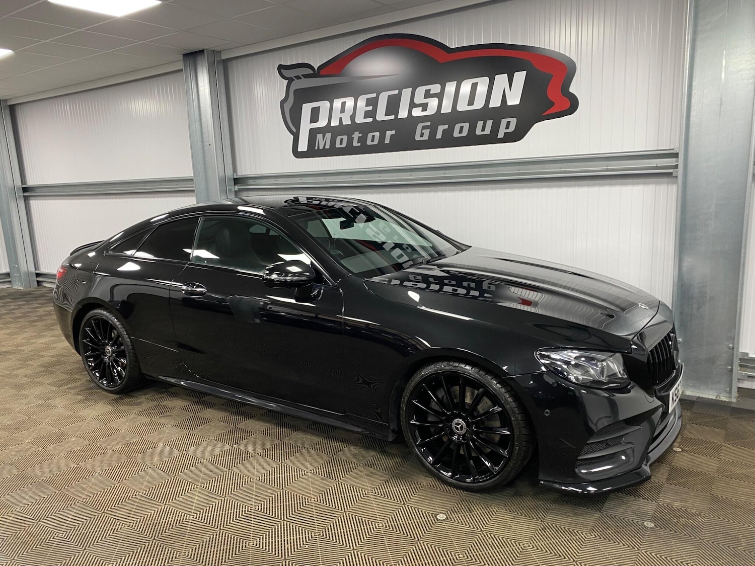 Used Mercedes-Benz E Class 2017 for sale - 77559035: Photo 3