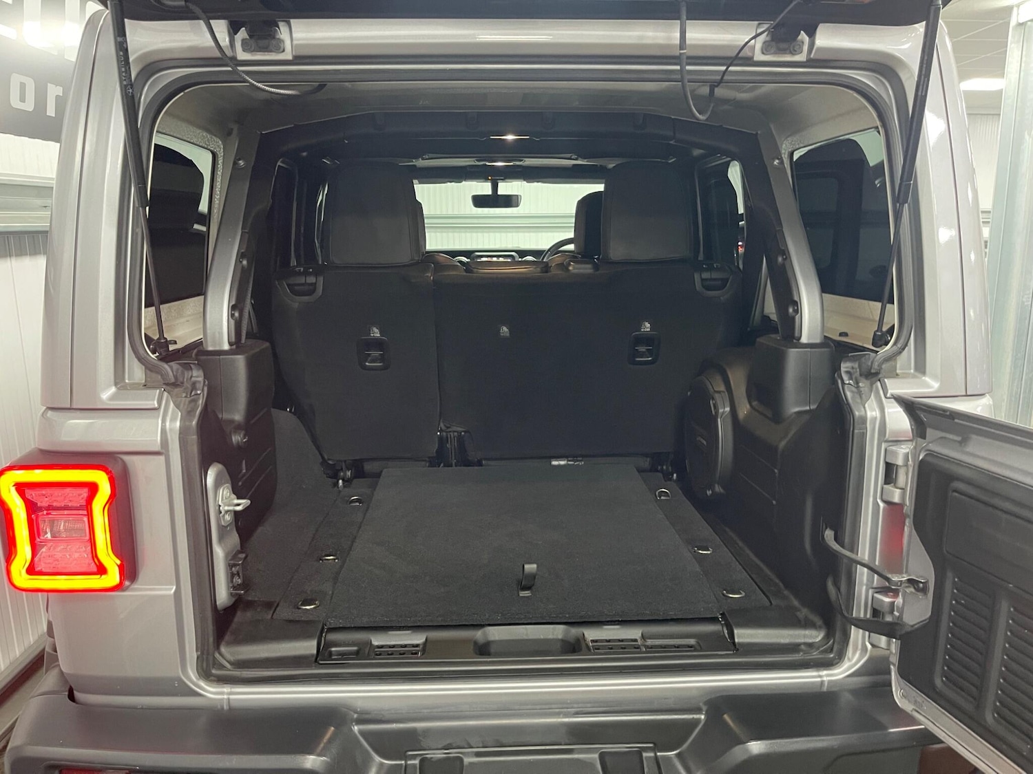 Used Jeep Wrangler 2019 for sale - 77957628: Photo 41