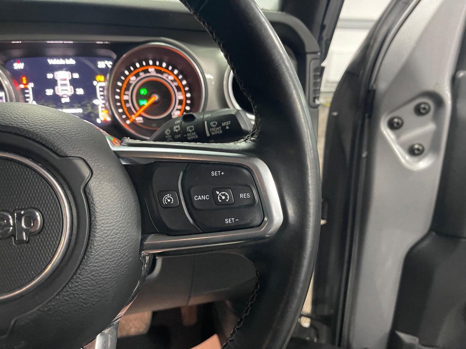 Used Jeep Wrangler 2019 for sale - 77957628: Photo 43