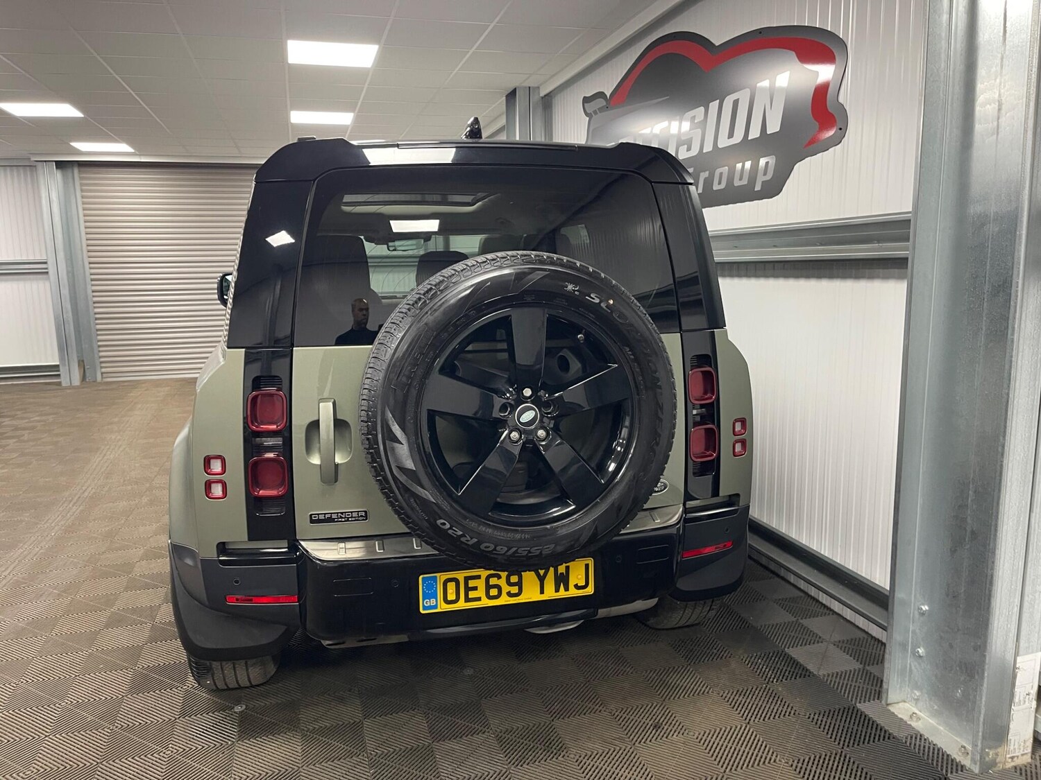 Used Land Rover Defender 110 for sale - 78215071: Photo 21