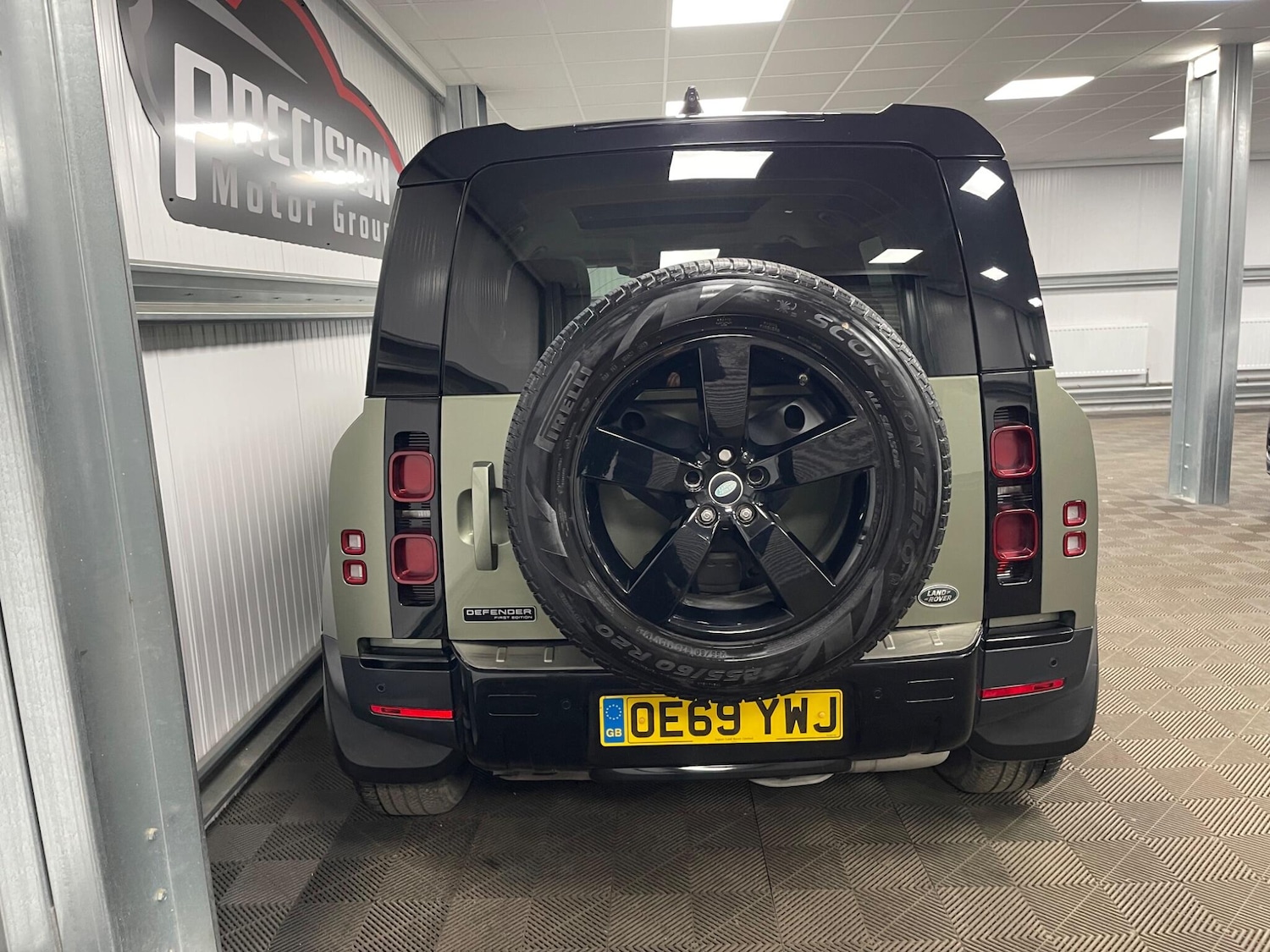 Used Land Rover Defender 110 for sale - 78215071: Photo 24