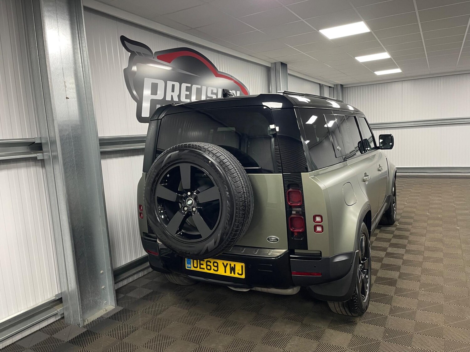 Used Land Rover Defender 110 for sale - 78215071: Photo 27