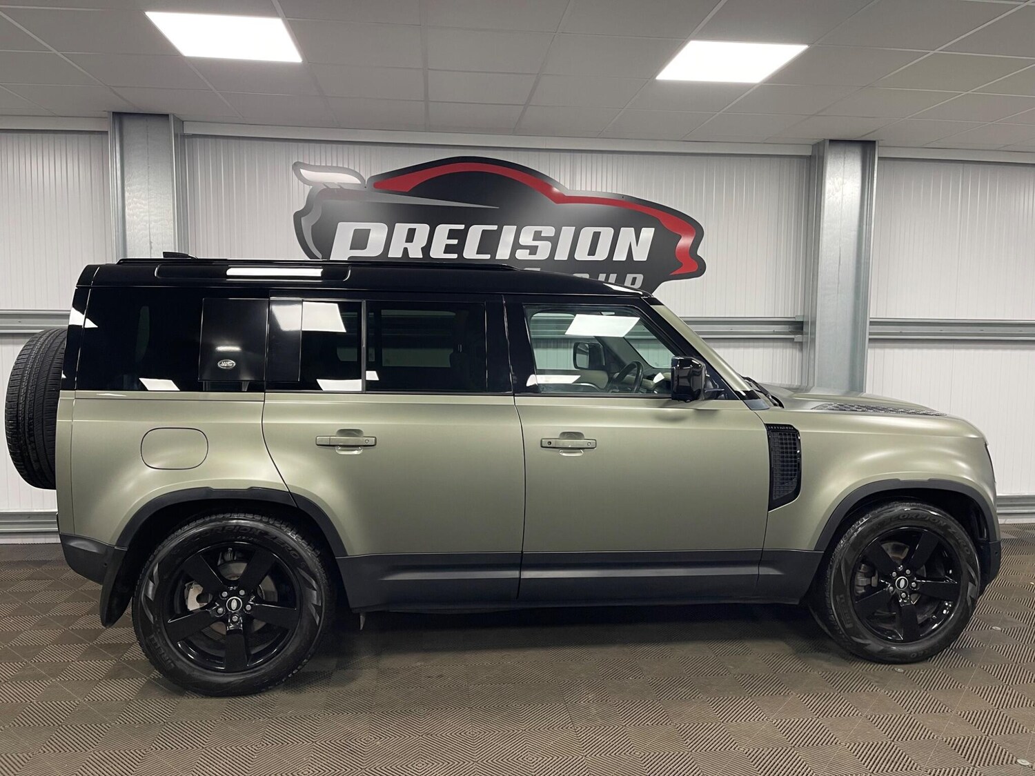 Used Land Rover Defender 110 for sale - 78215071: Photo 28