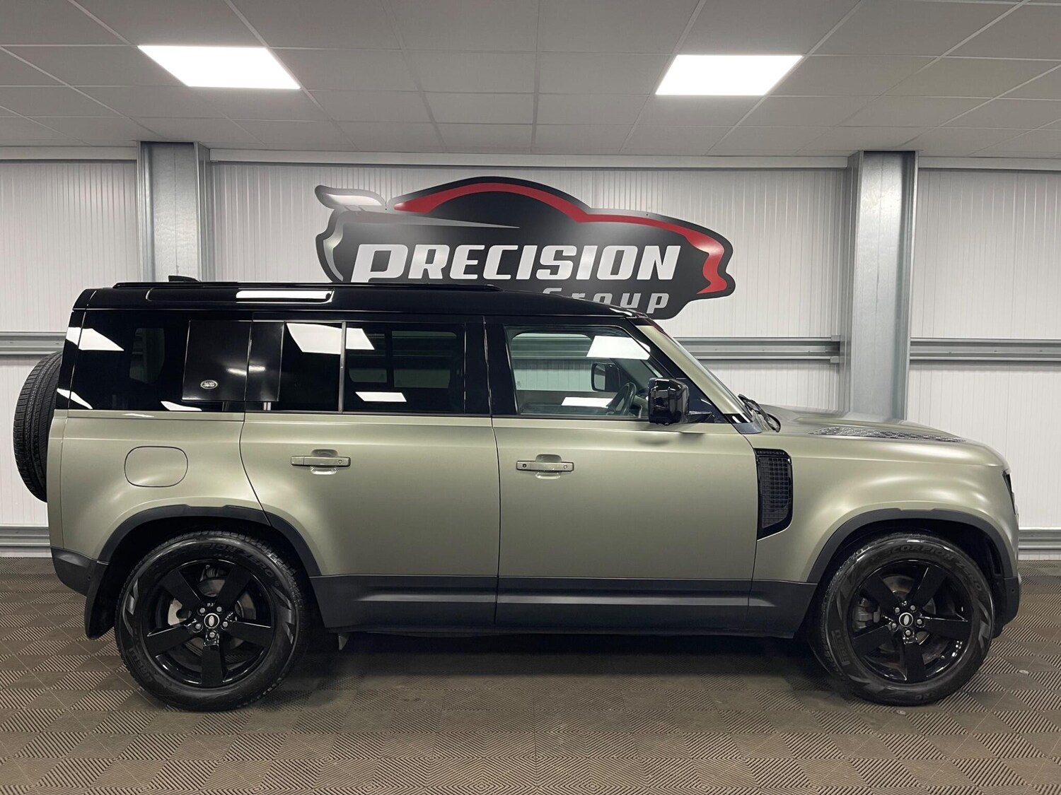 Used Land Rover Defender 110 for sale - 78215071: Photo 29