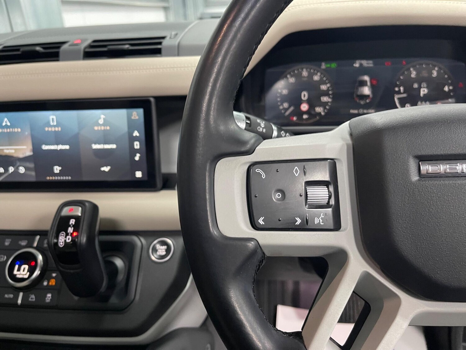 Used Land Rover Defender 110 for sale - 78215071: Photo 42